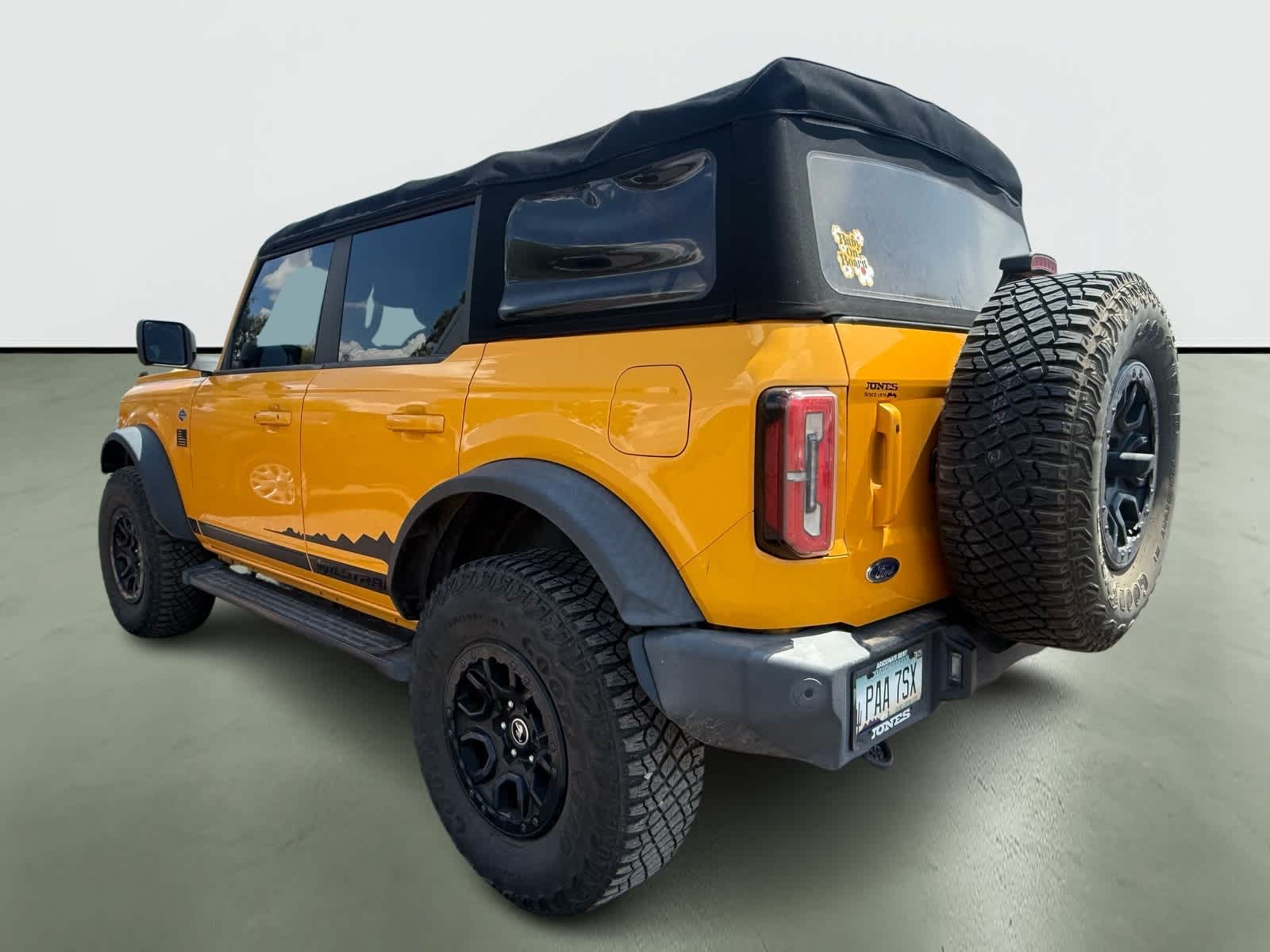 Thumbnail: 2021 Ford Bronco - 3