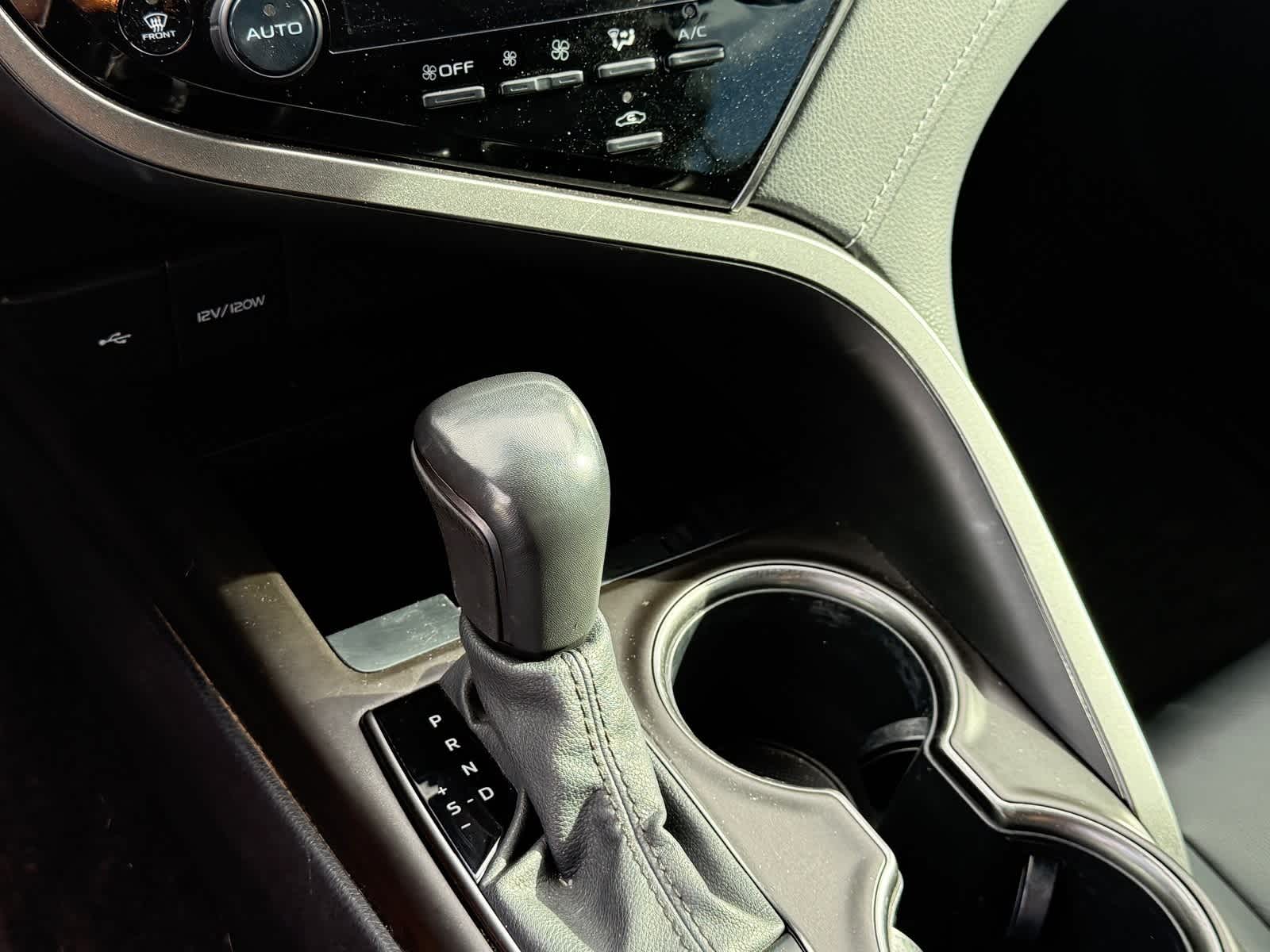 Thumbnail: 2022 Toyota Camry - 18