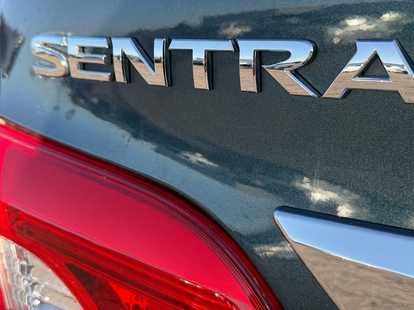 Thumbnail: 2016 Nissan Sentra - 9