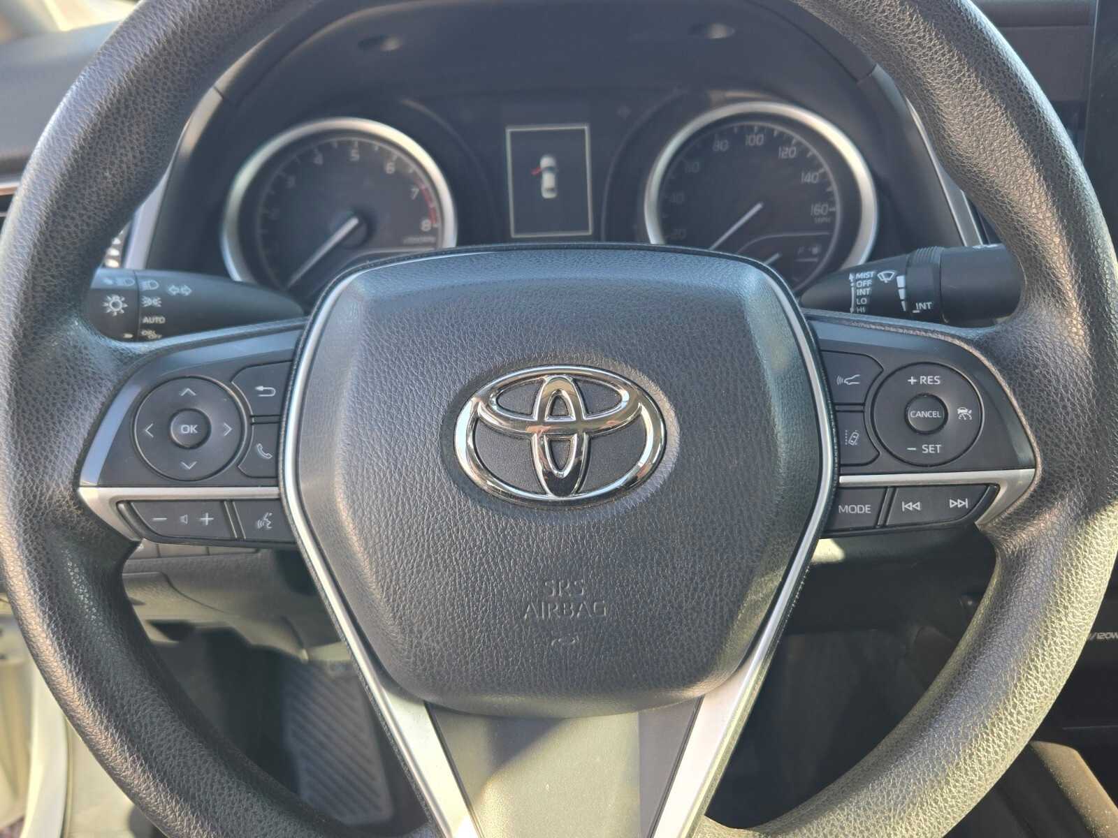 Thumbnail: 2022 Toyota Camry - 12