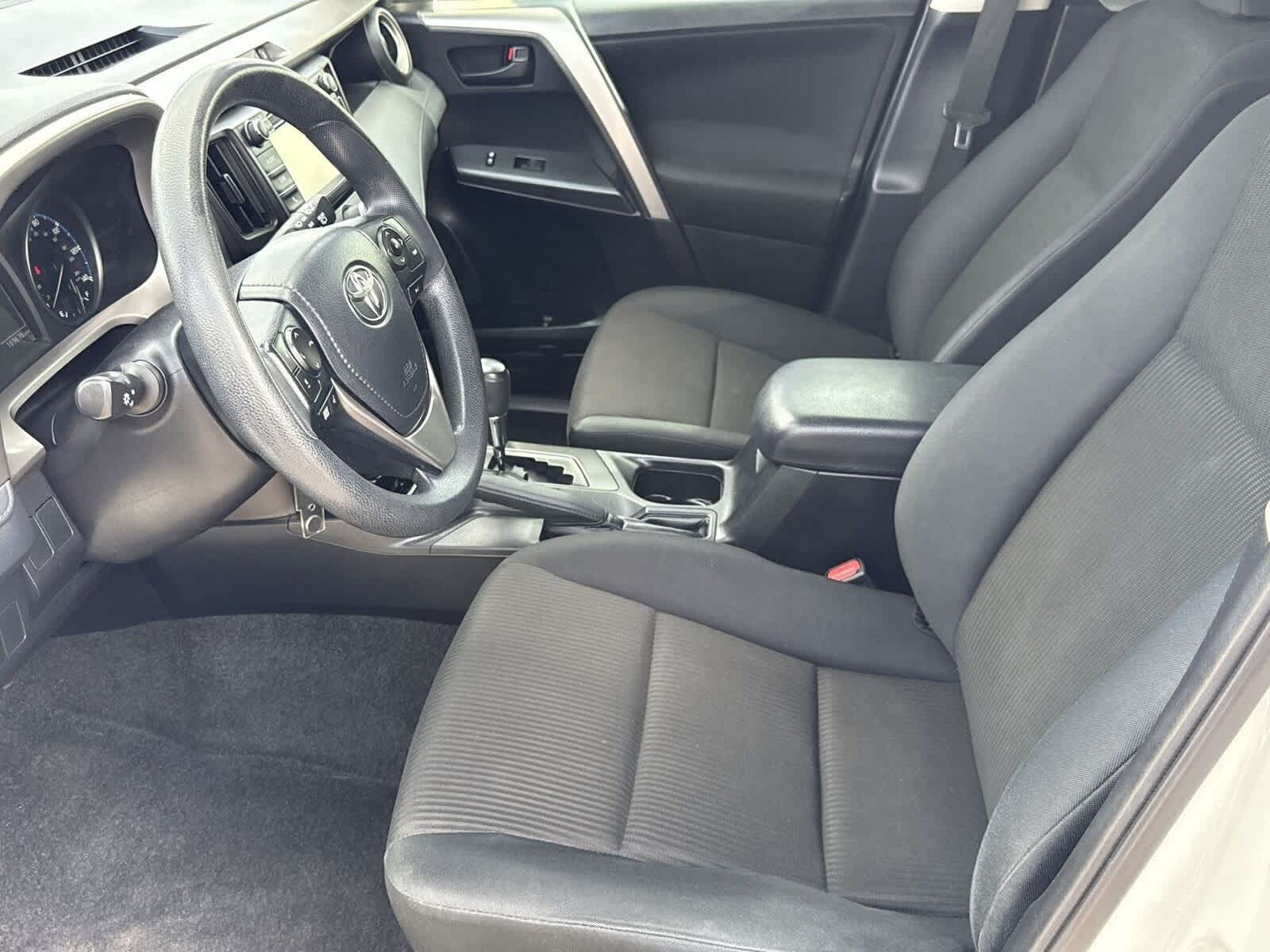 Thumbnail: 2018 Toyota RAV4 - 17