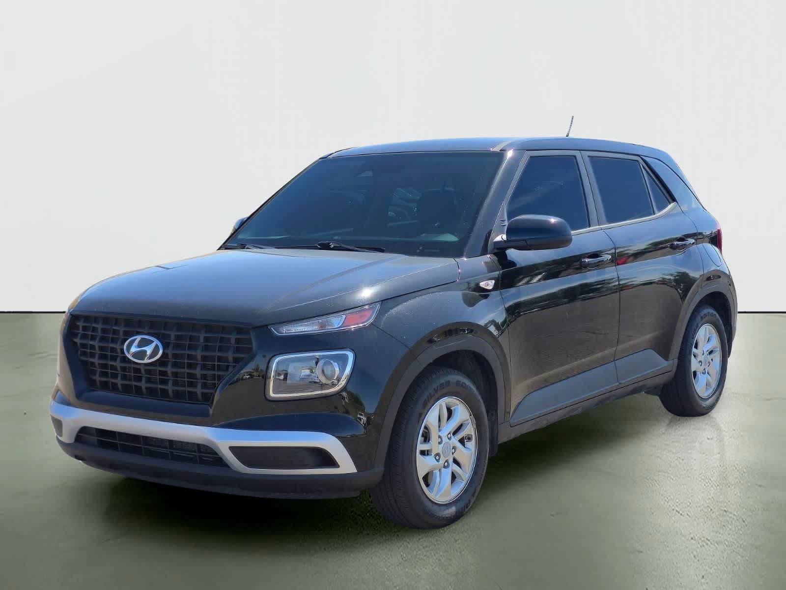 Thumbnail: 2023 Hyundai Venue - 2