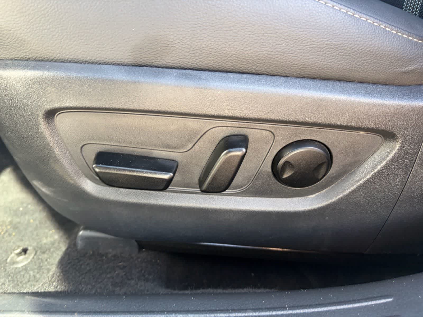 Thumbnail: 2025 Mazda CX-50 - 13