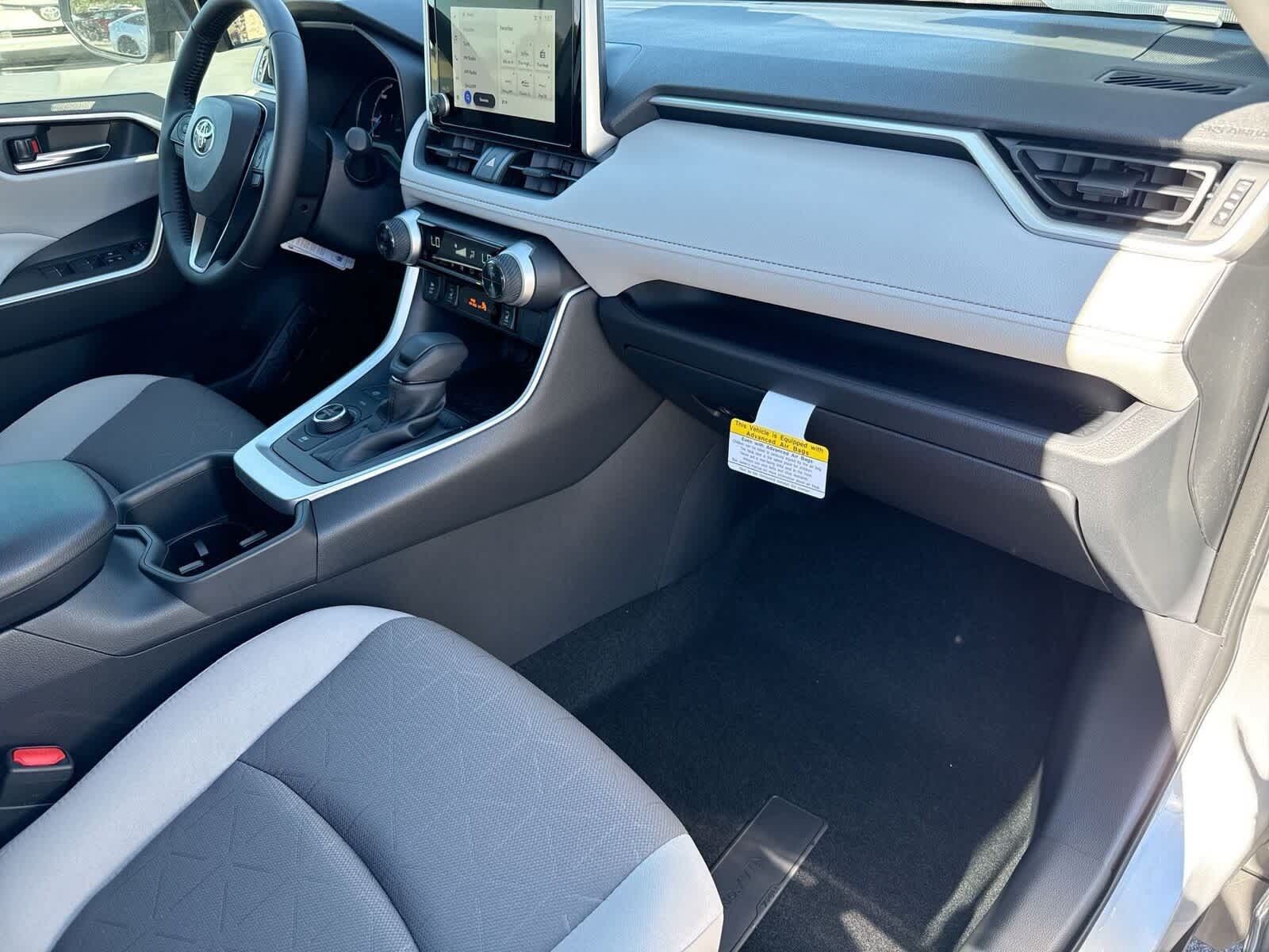 Thumbnail: 2025 Toyota RAV4 - 11