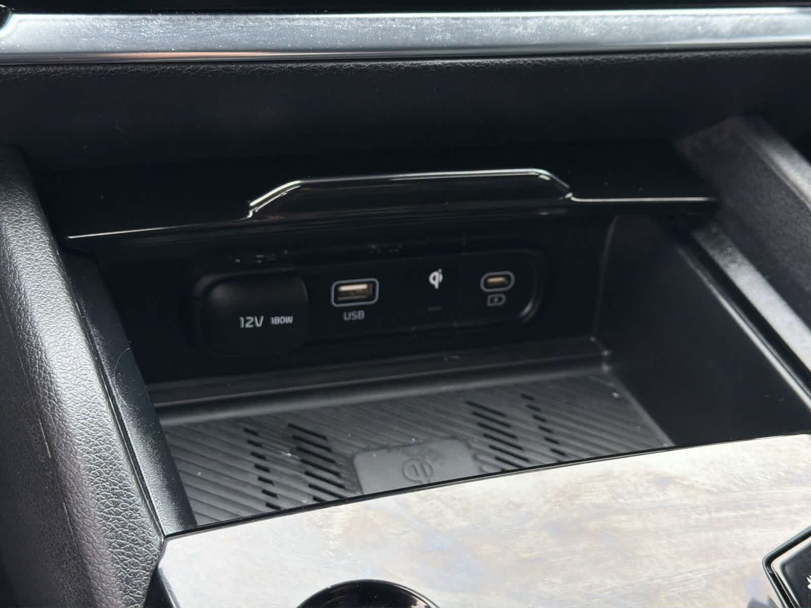 Thumbnail: 2023 Kia Sportage - 24