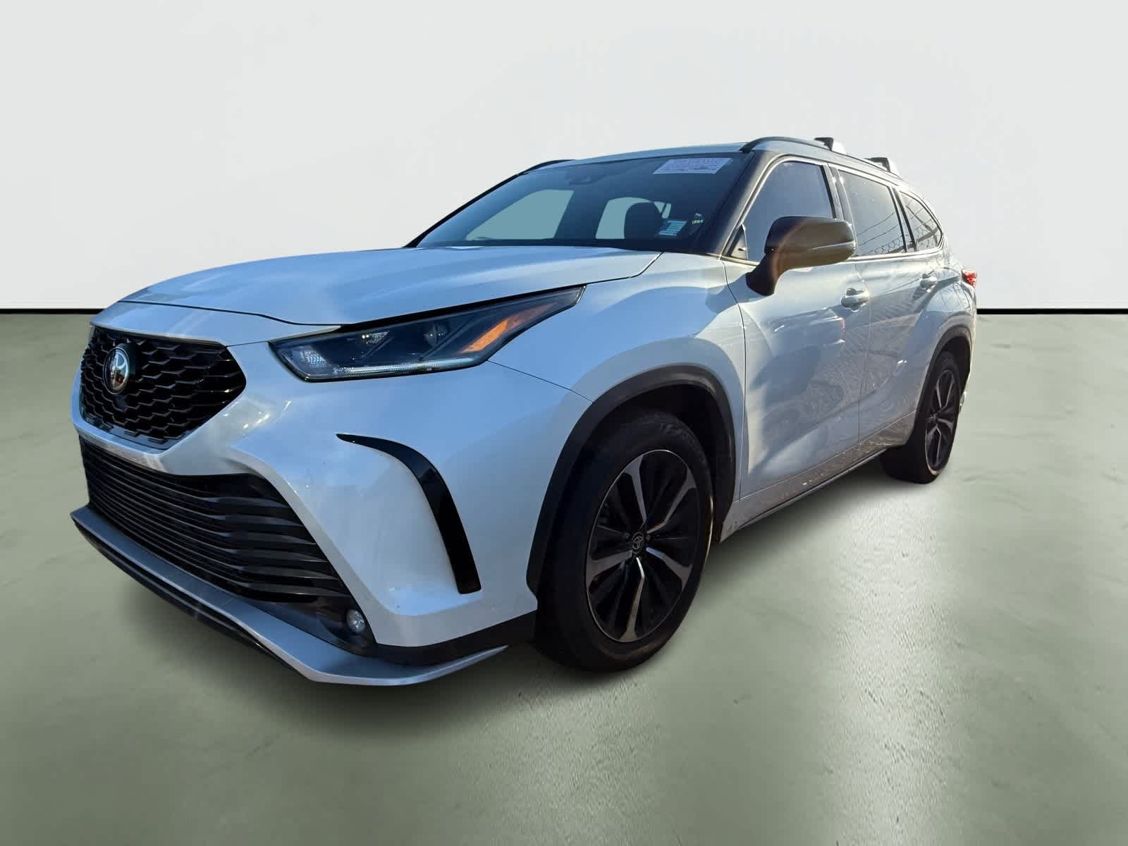 Thumbnail: 2021 Toyota Highlander - 2