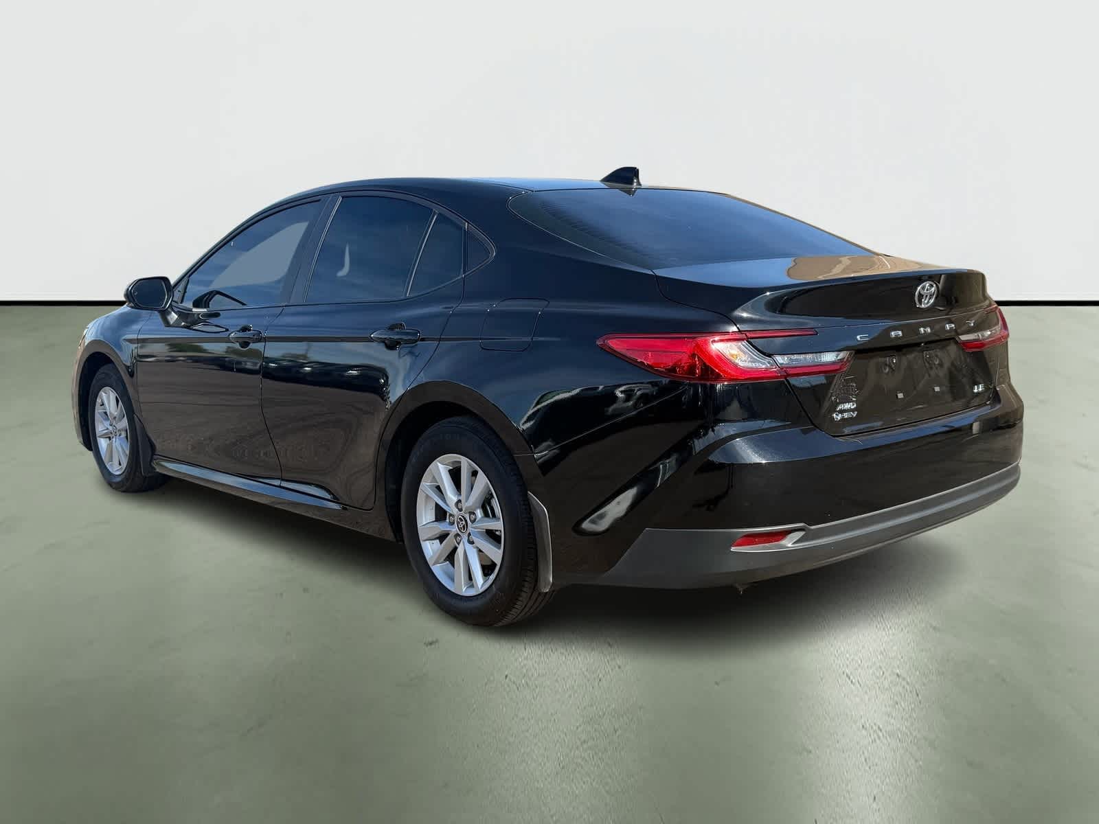 Thumbnail: 2025 Toyota Camry - 3