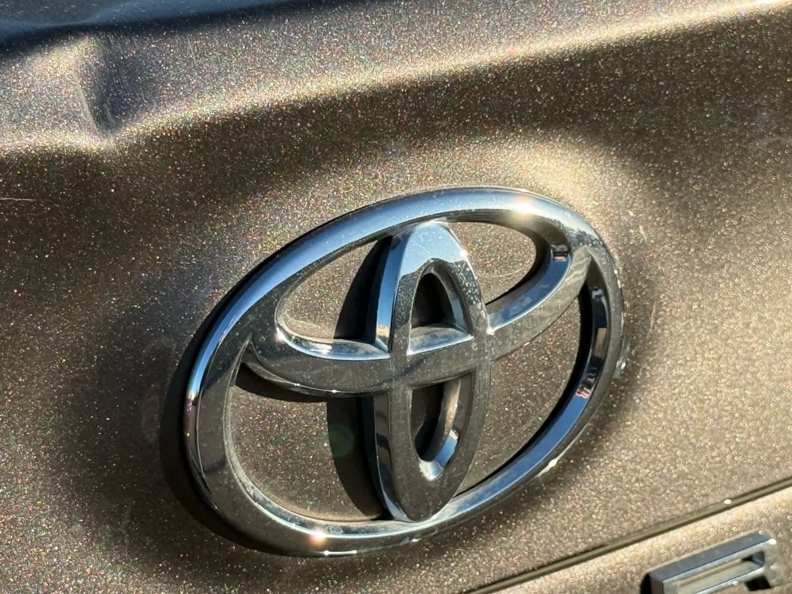 Thumbnail: 2022 Toyota Camry - 7