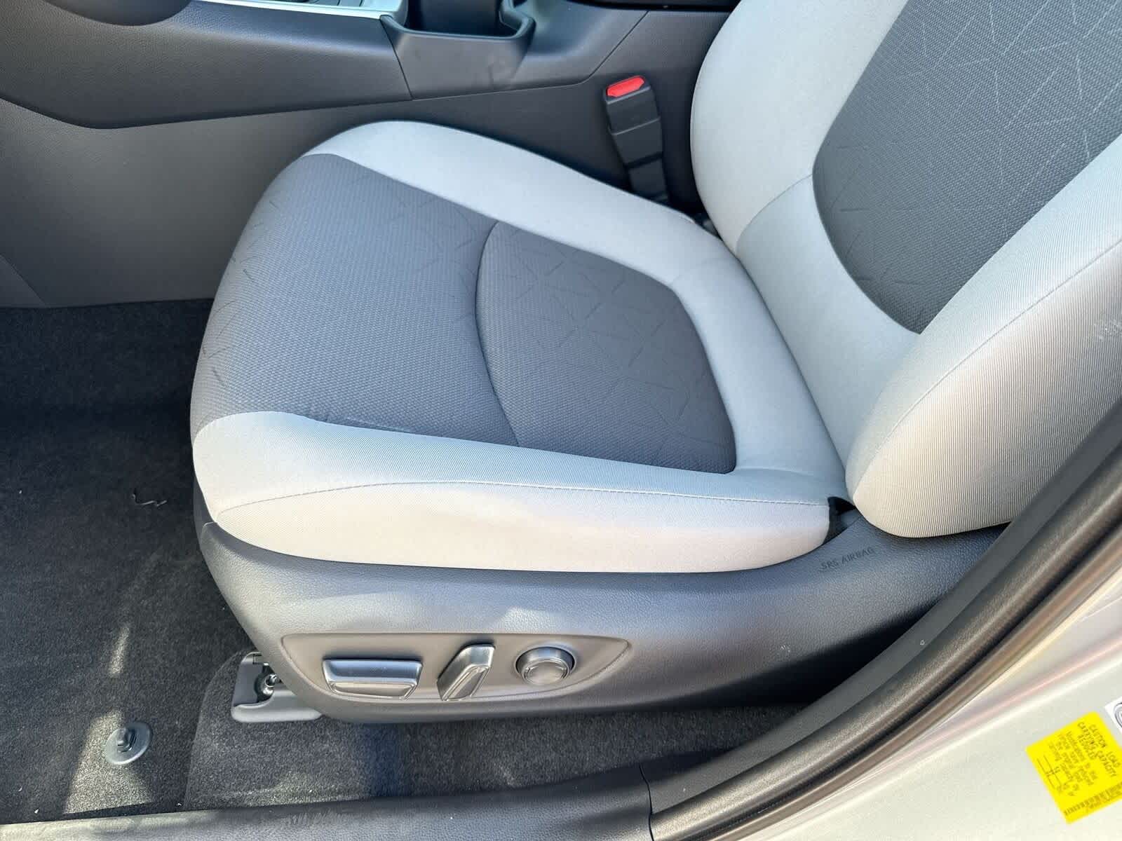 Thumbnail: 2025 Toyota RAV4 - 18