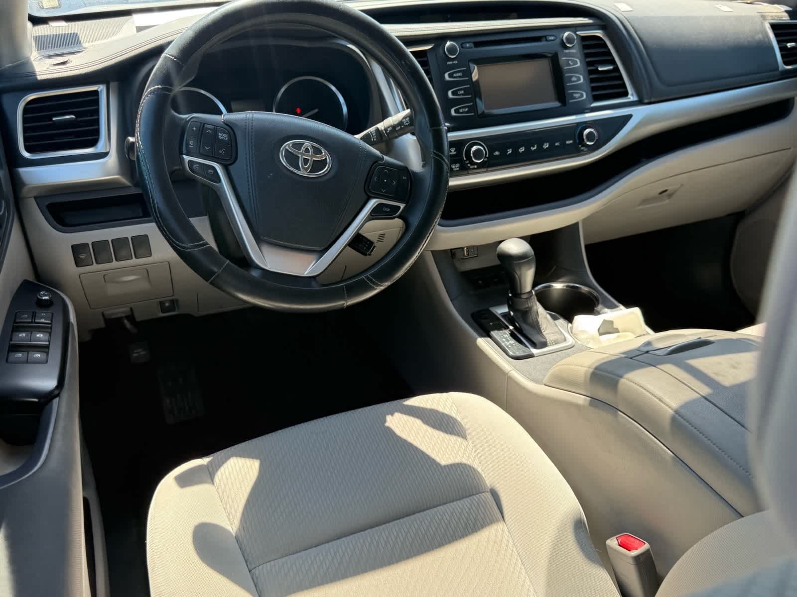 Thumbnail: 2016 Toyota Highlander - 11