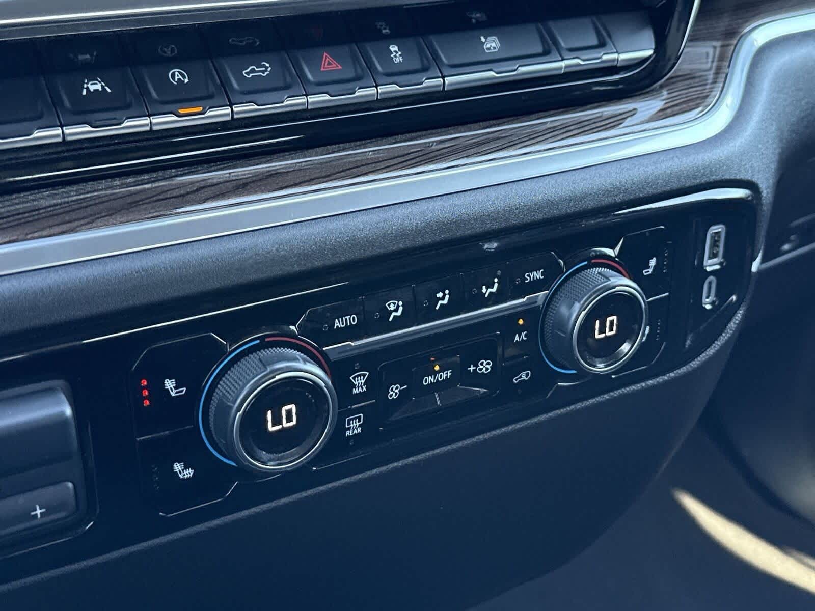 Thumbnail: 2025 Chevrolet Silverado 1500 - 22