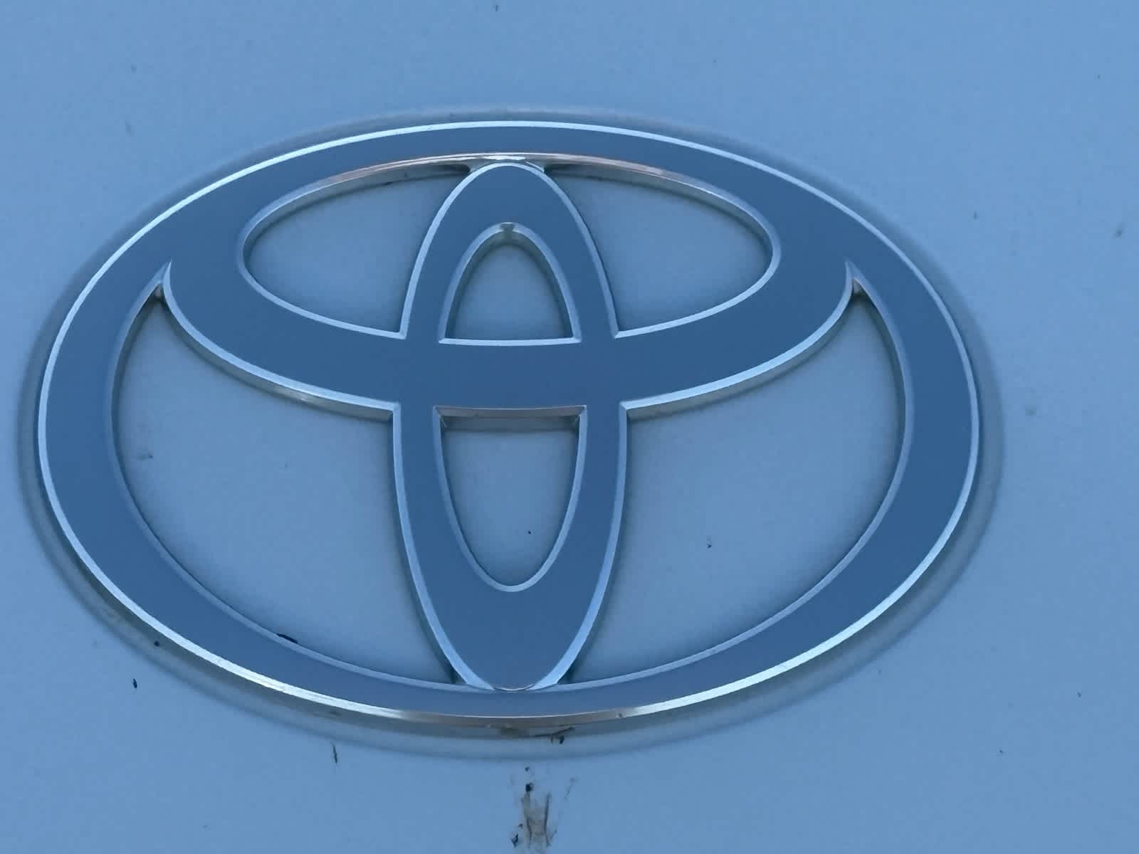 Thumbnail: 2025 Toyota Camry - 13