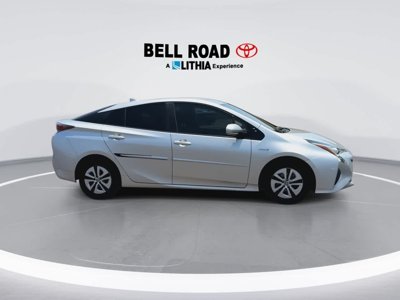 Thumbnail: 2017 Toyota Prius - 9