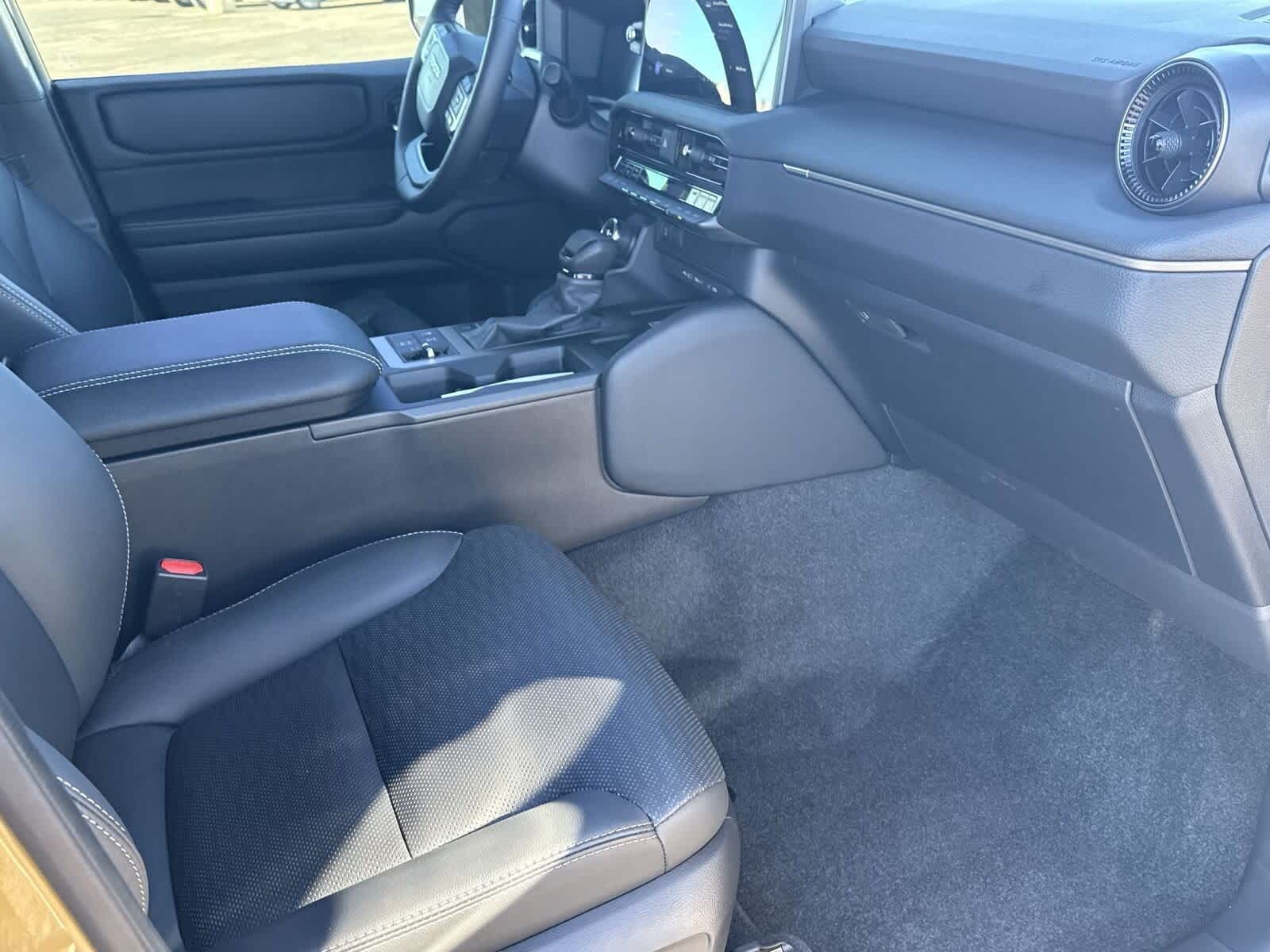 Thumbnail: 2025 Toyota Land Cruiser - 11