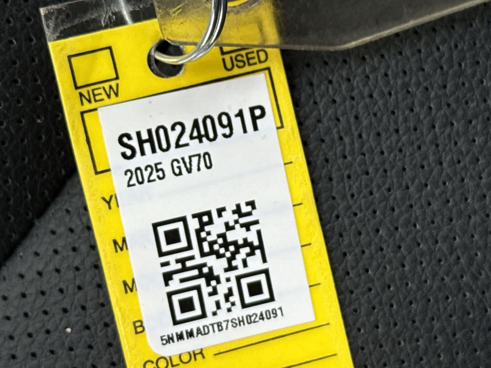 Thumbnail: 2025 Genesis GV70 - 35