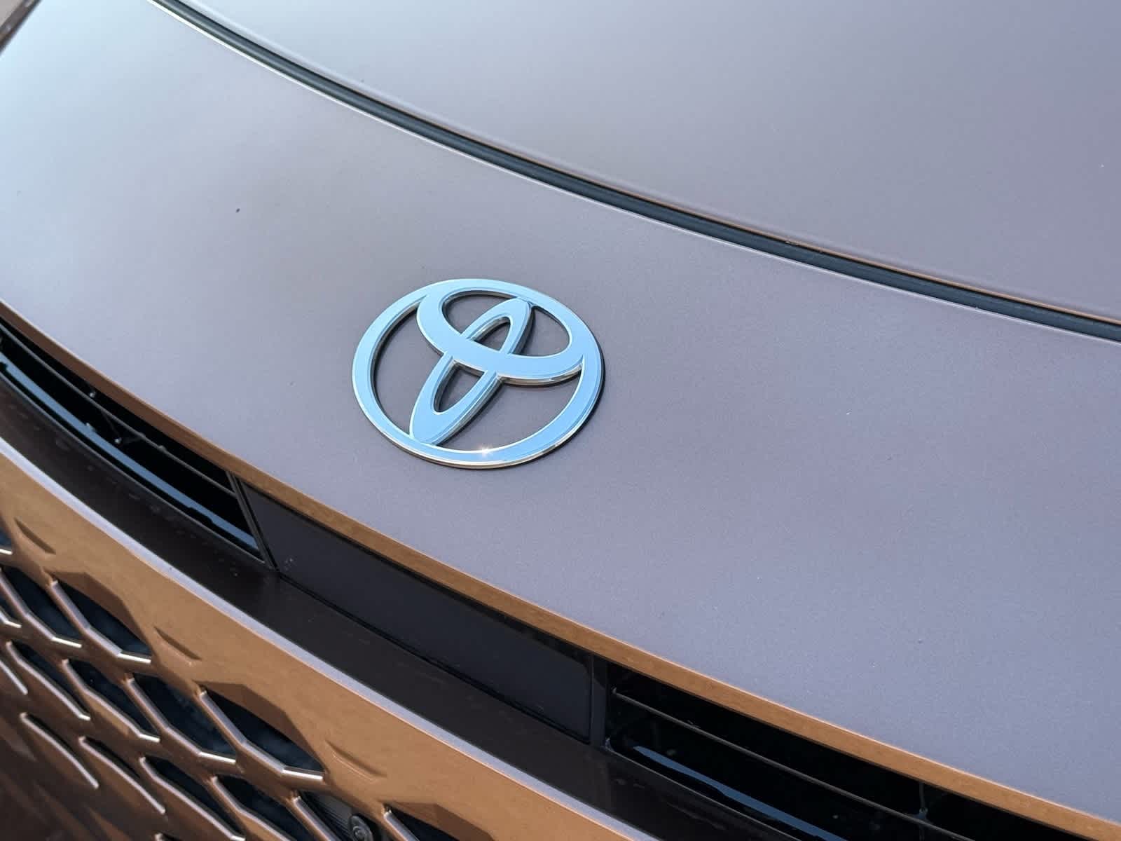 Thumbnail: 2025 Toyota Crown Signia - 7