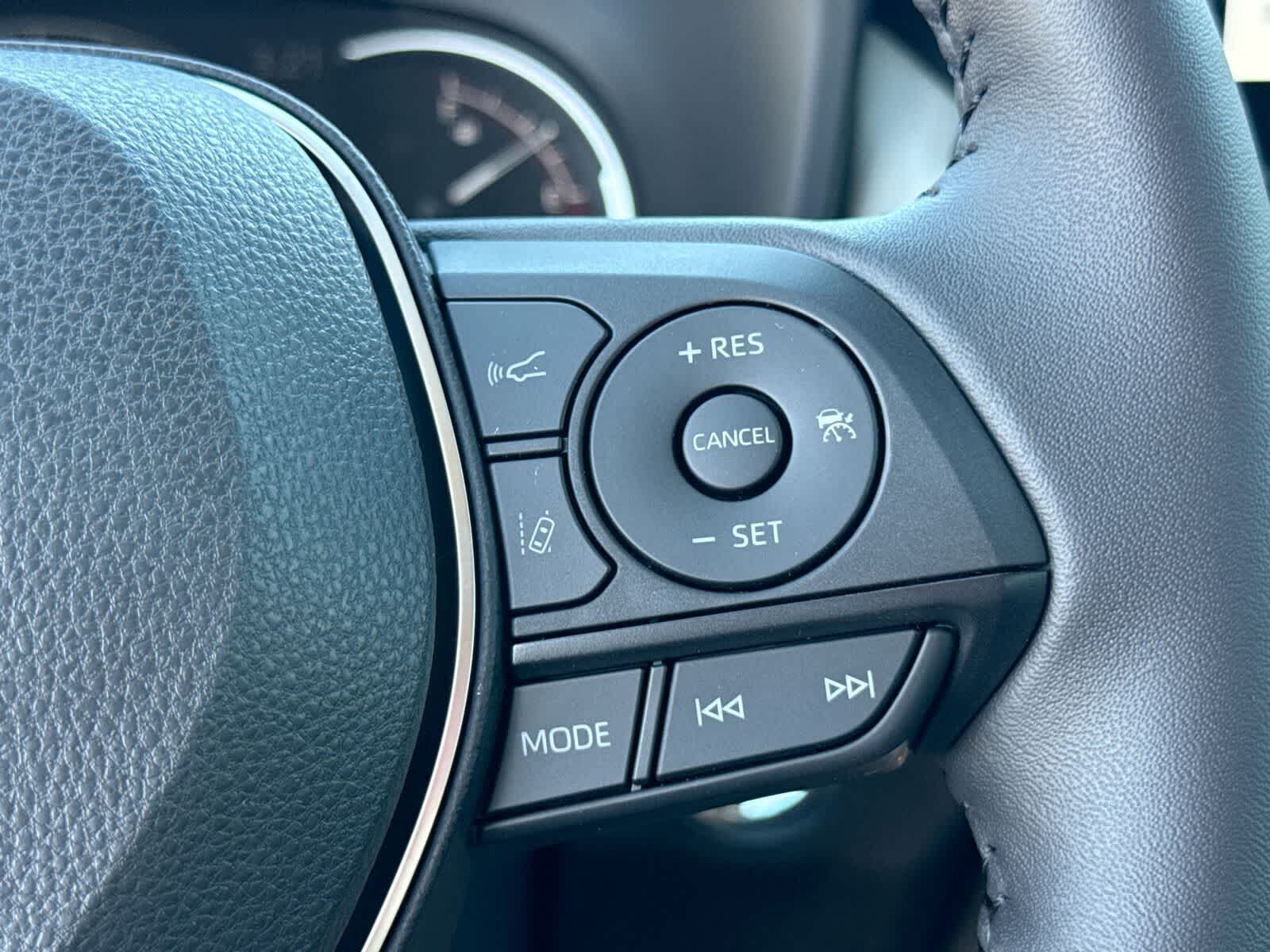 Thumbnail: 2025 Toyota RAV4 - 28