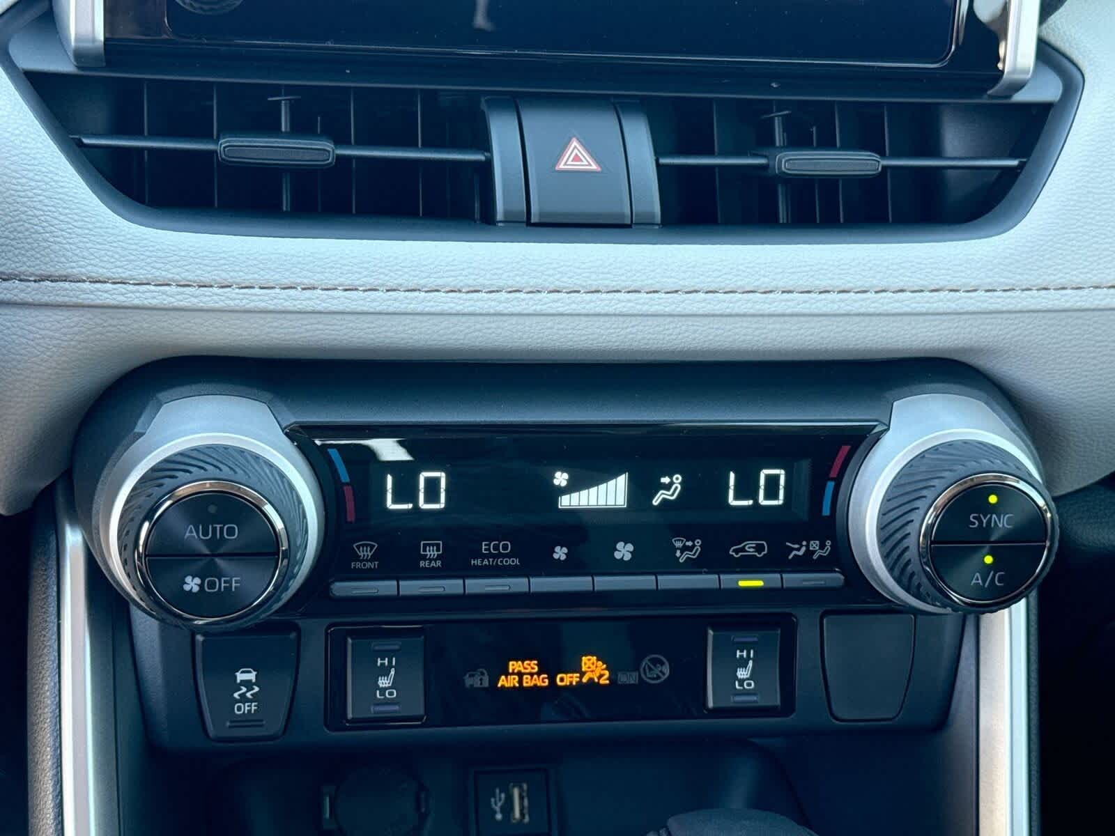 Thumbnail: 2025 Toyota RAV4 - 22