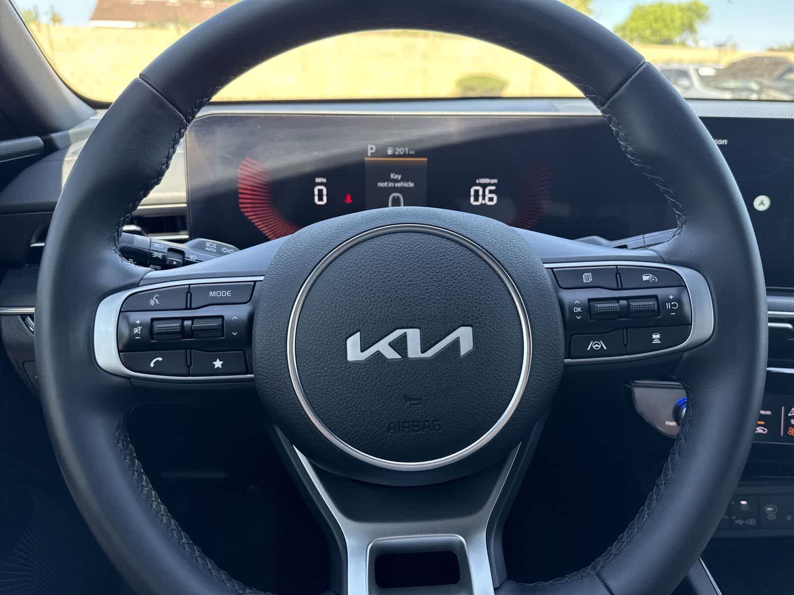 Thumbnail: 2025 Kia K5 - 27