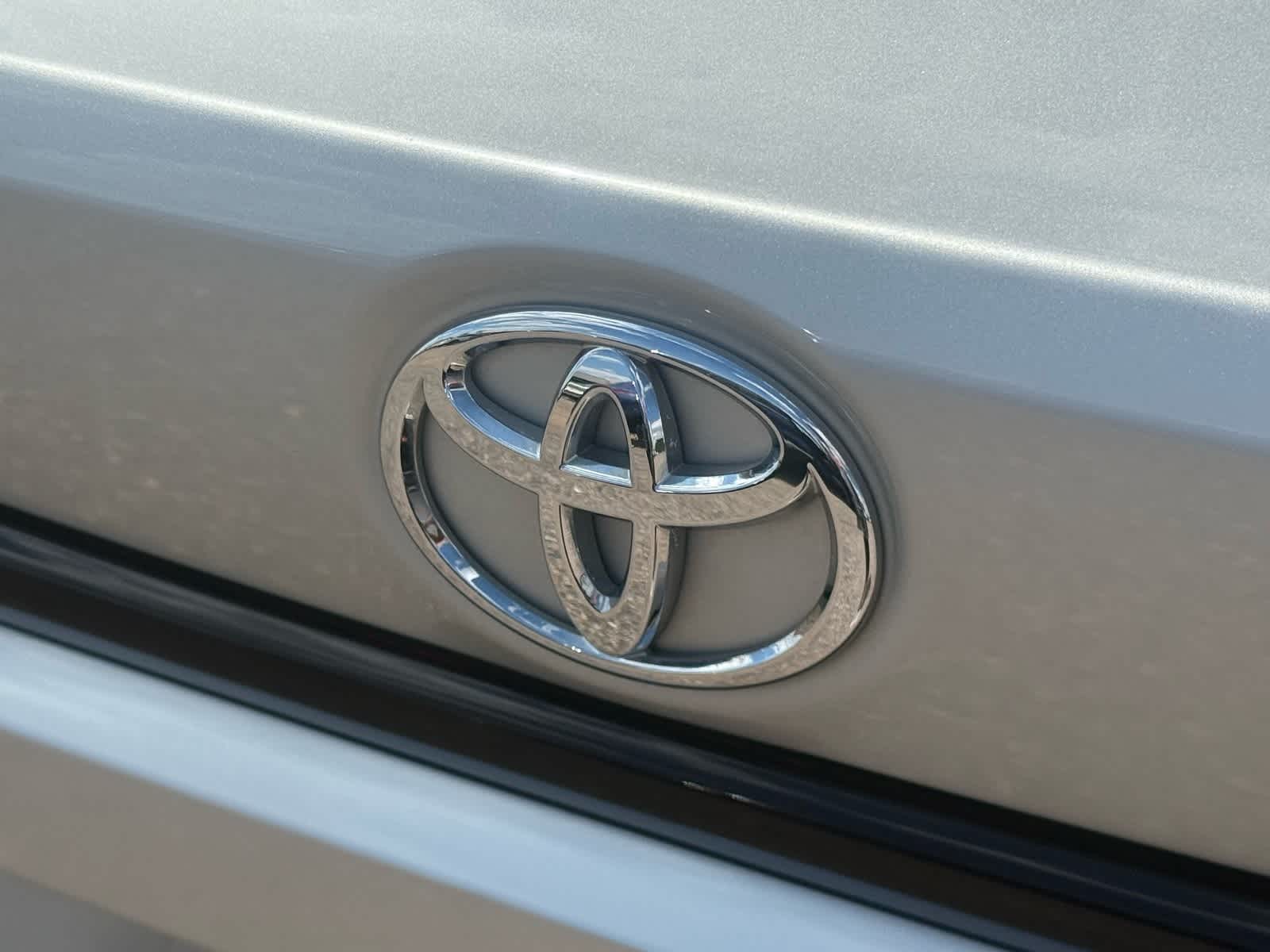 Thumbnail: 2020 Toyota Corolla - 16