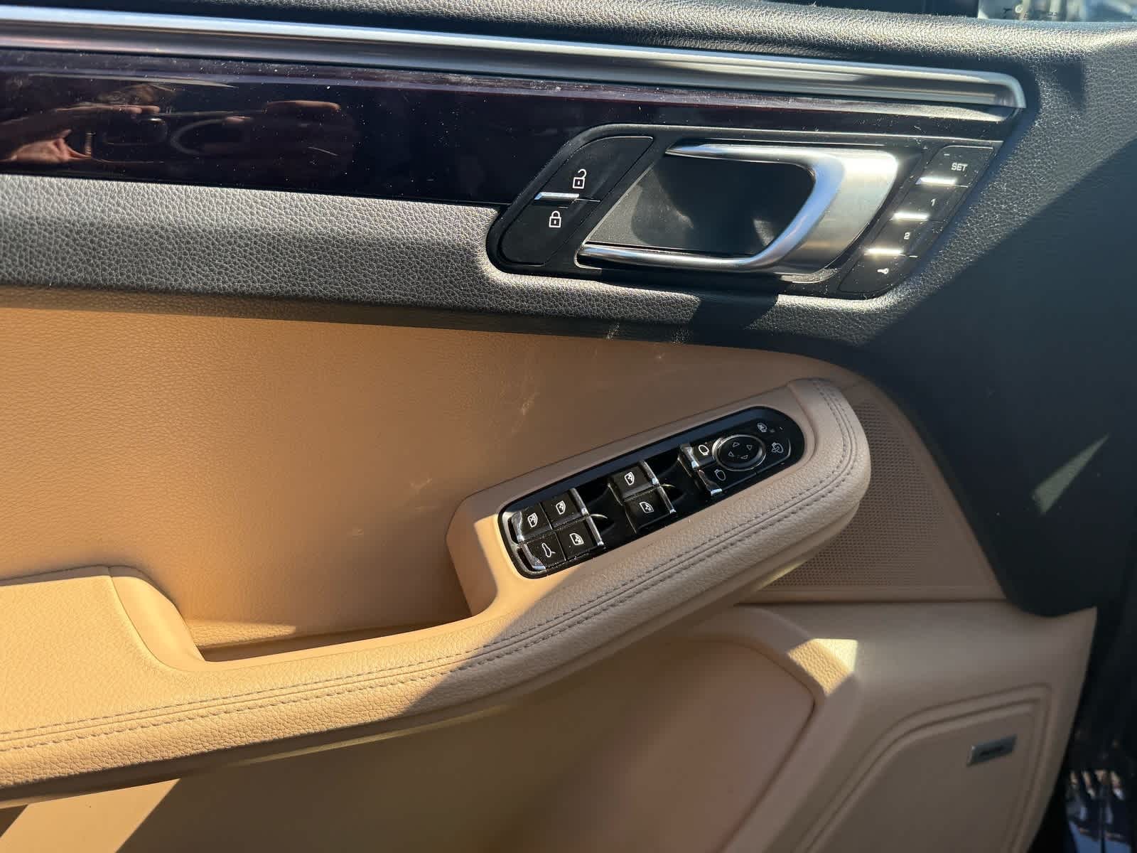 Thumbnail: 2021 Porsche Macan - 13