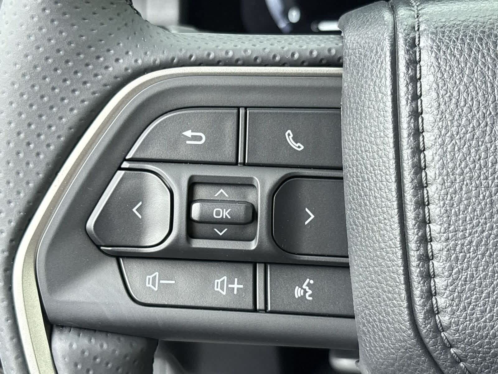 Thumbnail: 2025 Toyota 4Runner - 28