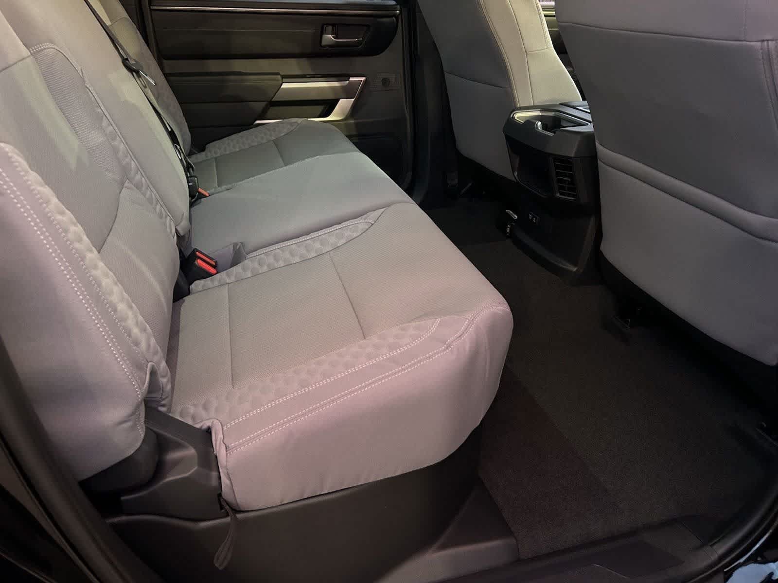 Thumbnail: 2025 Toyota Tundra - 13