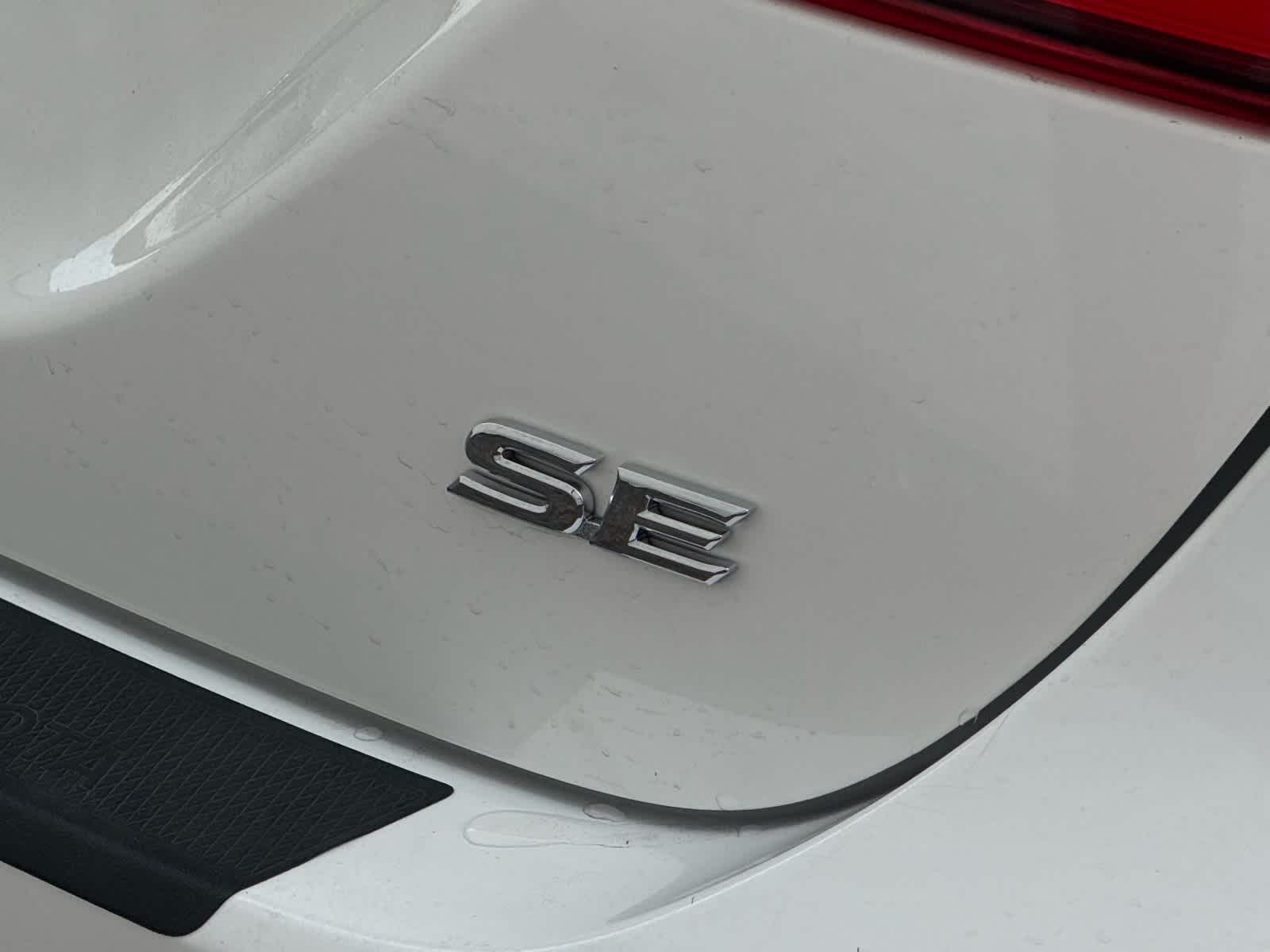 Thumbnail: 2023 Toyota Camry - 15