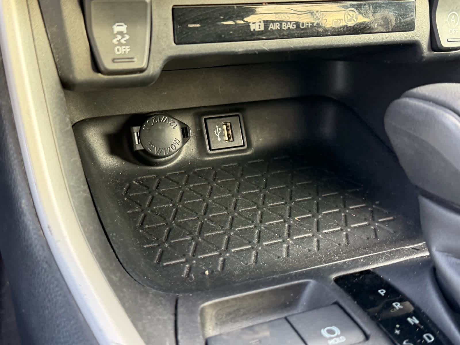 Thumbnail: 2024 Toyota RAV4 - 11