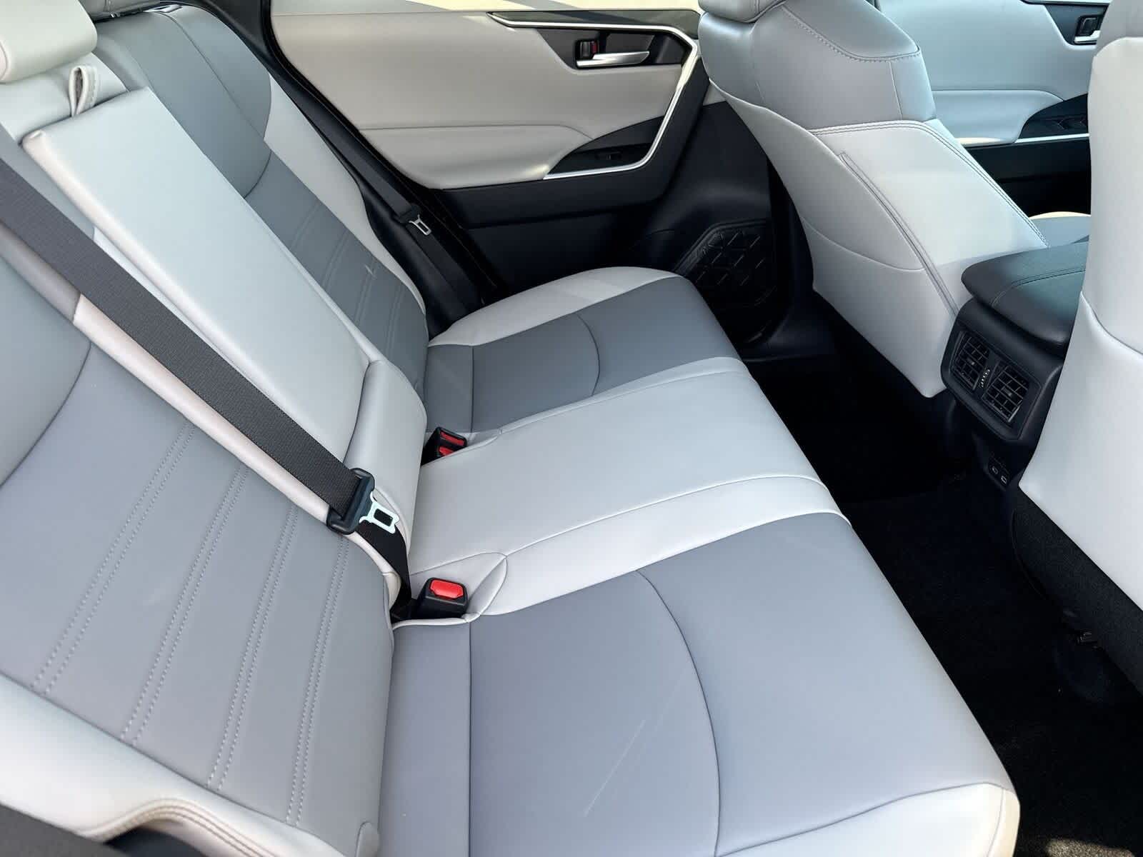 Thumbnail: 2025 Toyota RAV4 - 13