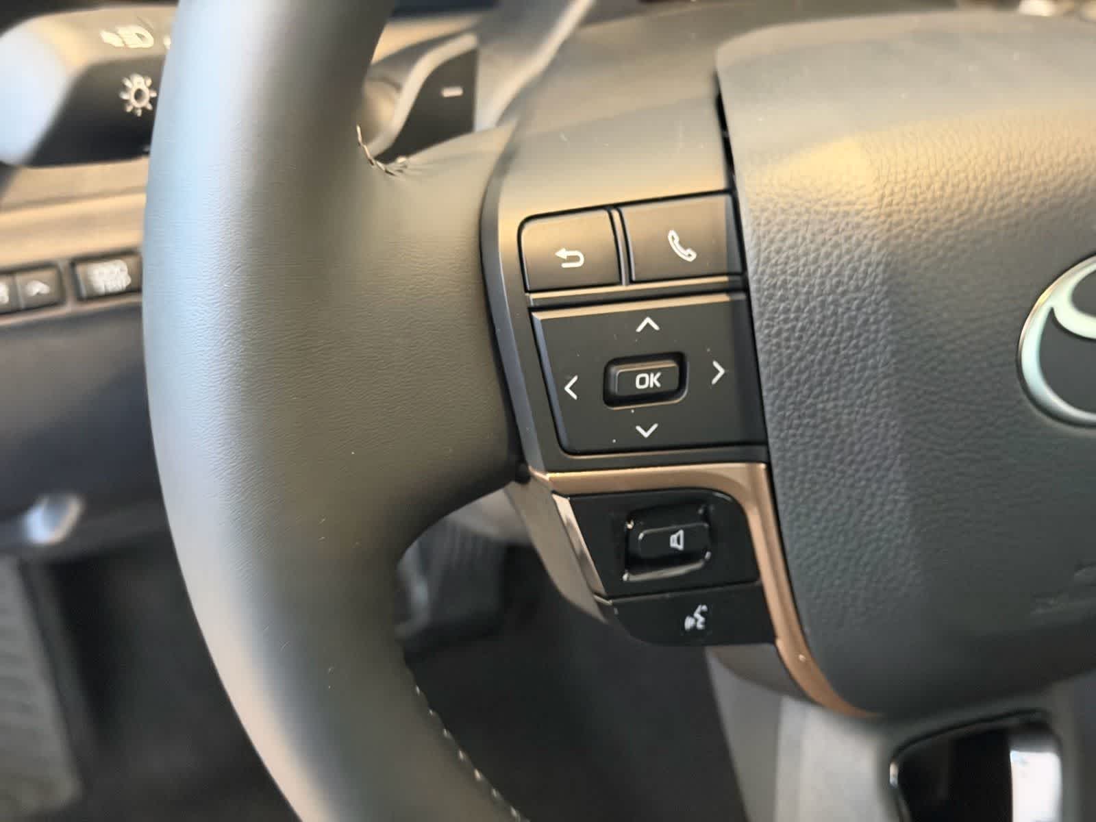 Thumbnail: 2026 Toyota Crown Signia - 14