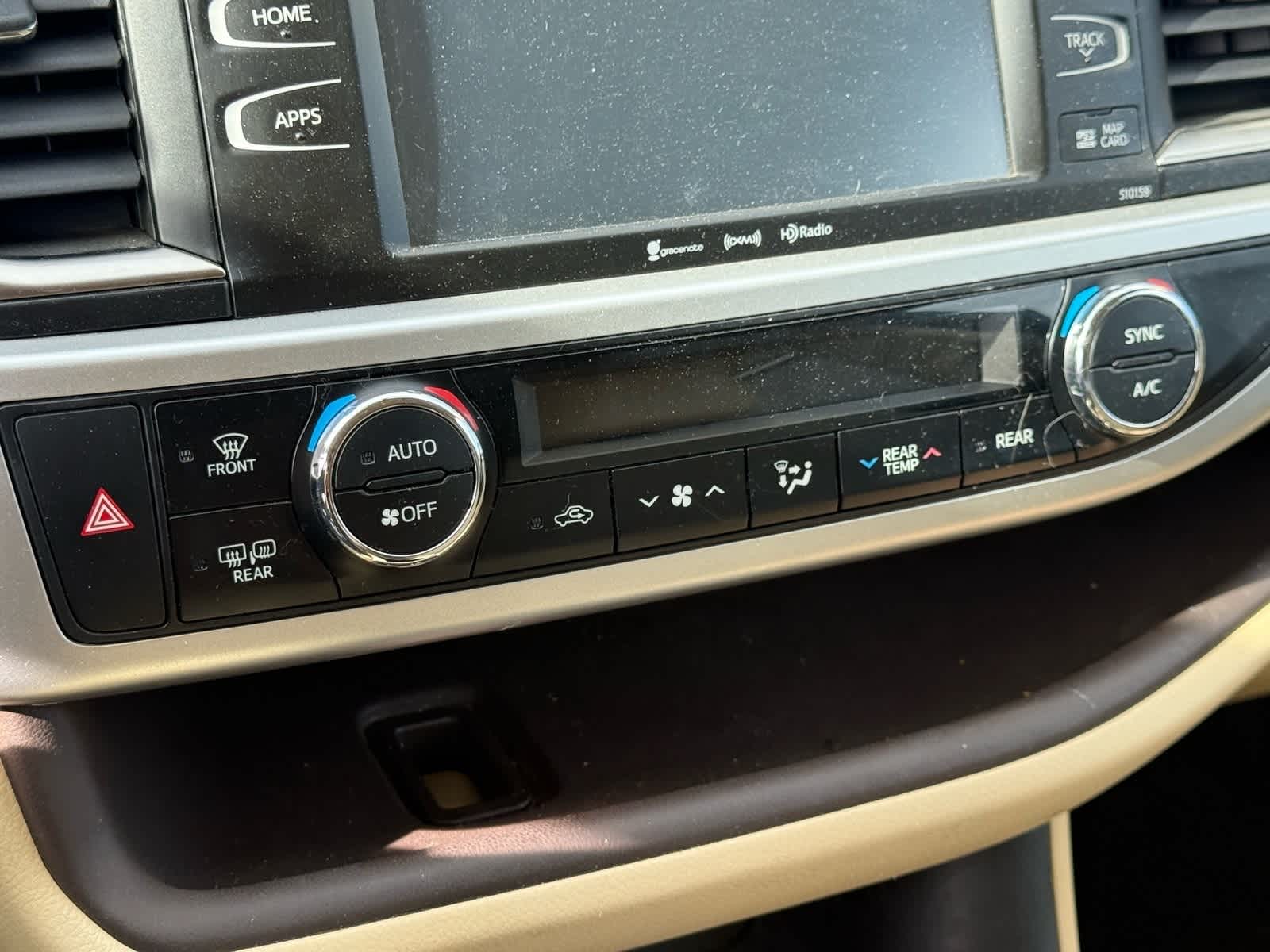 Thumbnail: 2016 Toyota Highlander - 19