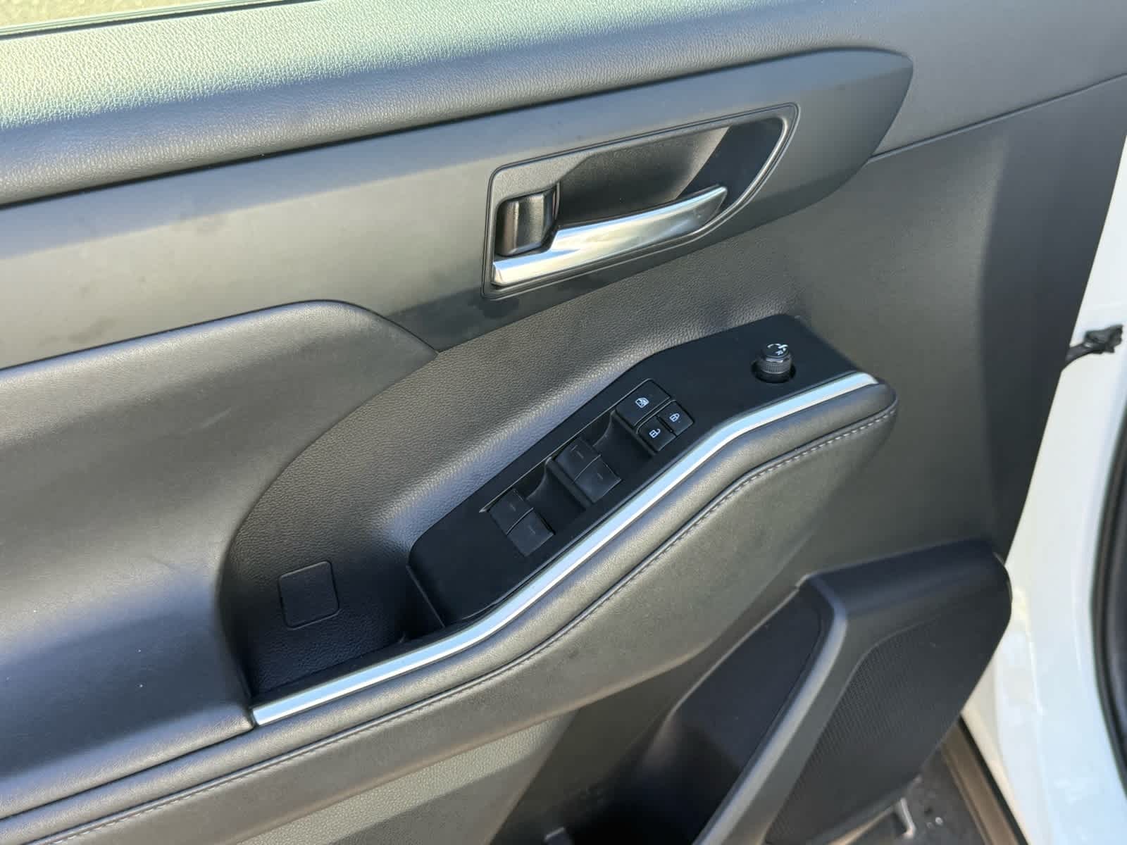 2021 Toyota Highlander XLE 13