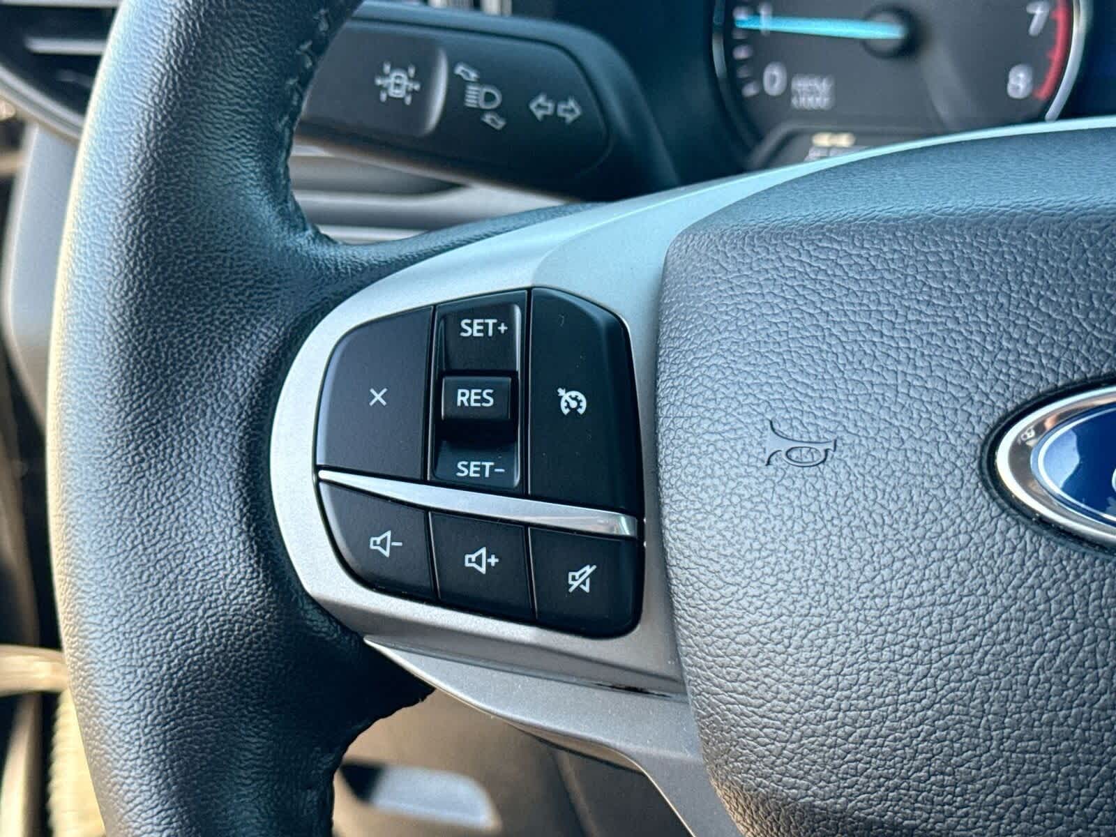 Thumbnail: 2022 Ford Explorer - 26