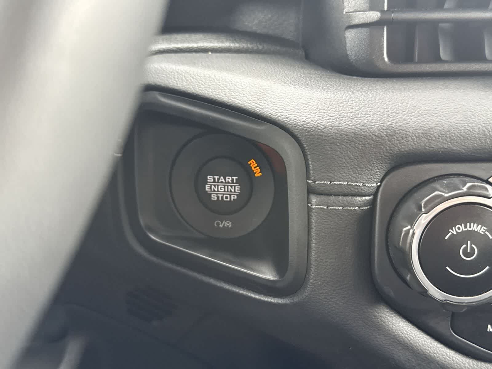 Thumbnail: 2024 Jeep Wrangler - 27