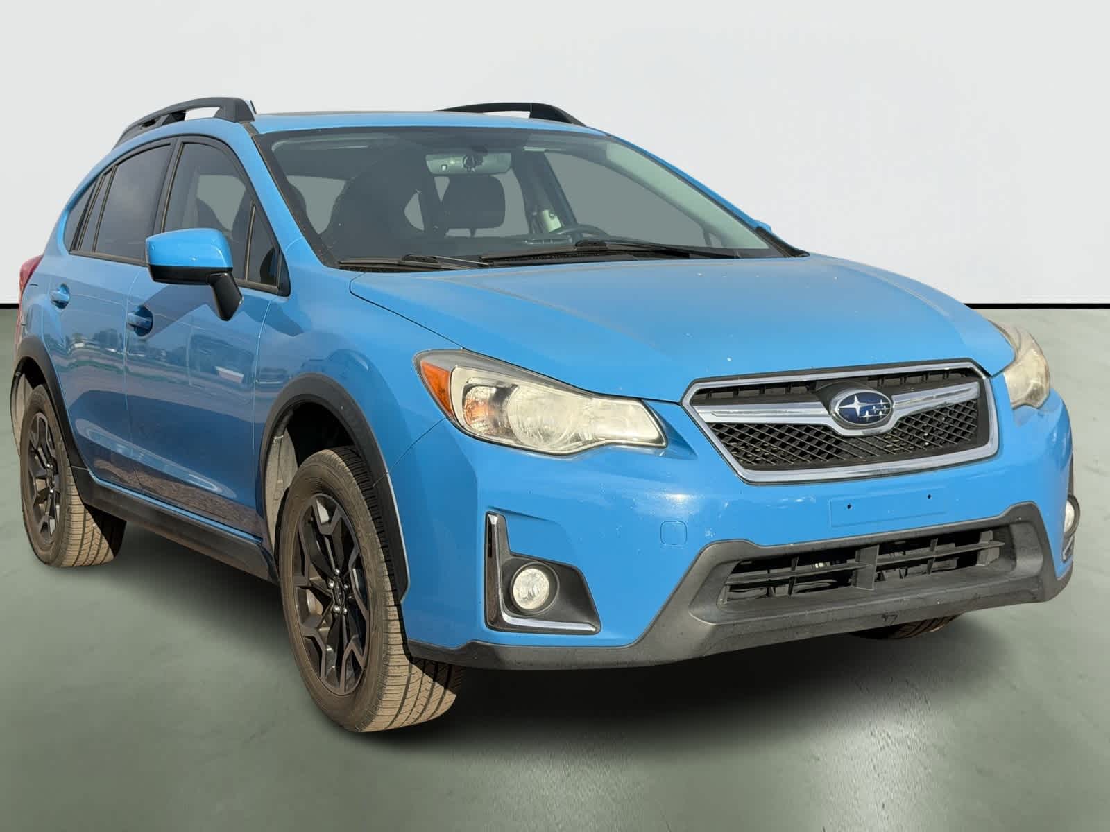 Thumbnail: 2017 Subaru Crosstrek - 4