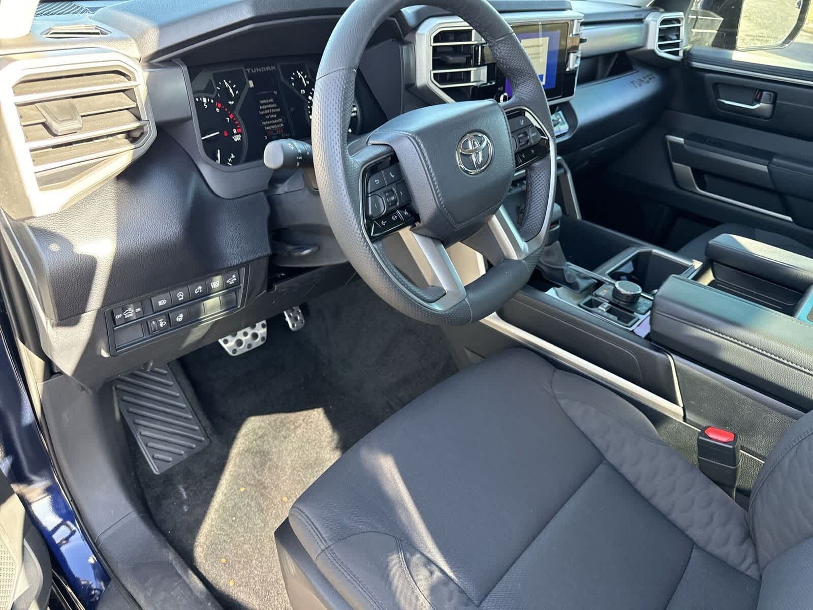 Thumbnail: 2024 Toyota Tundra - 15