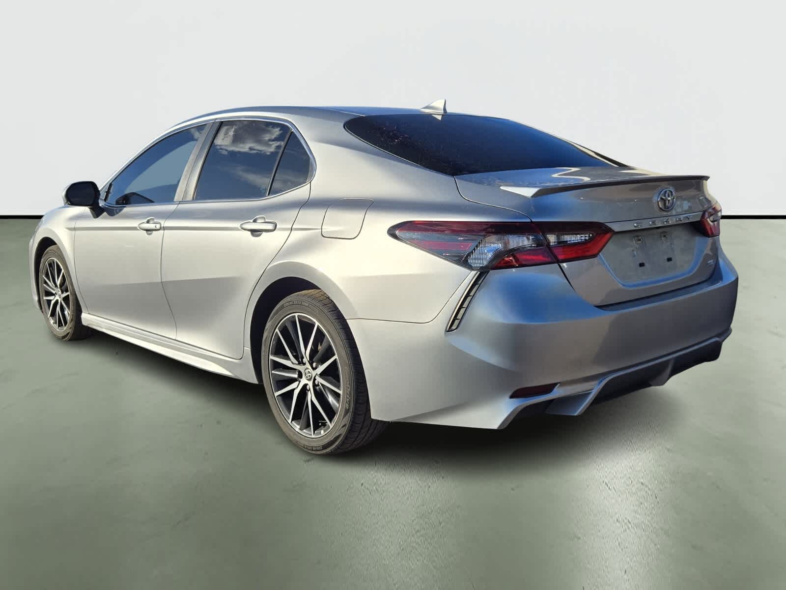 Thumbnail: 2022 Toyota Camry - 2