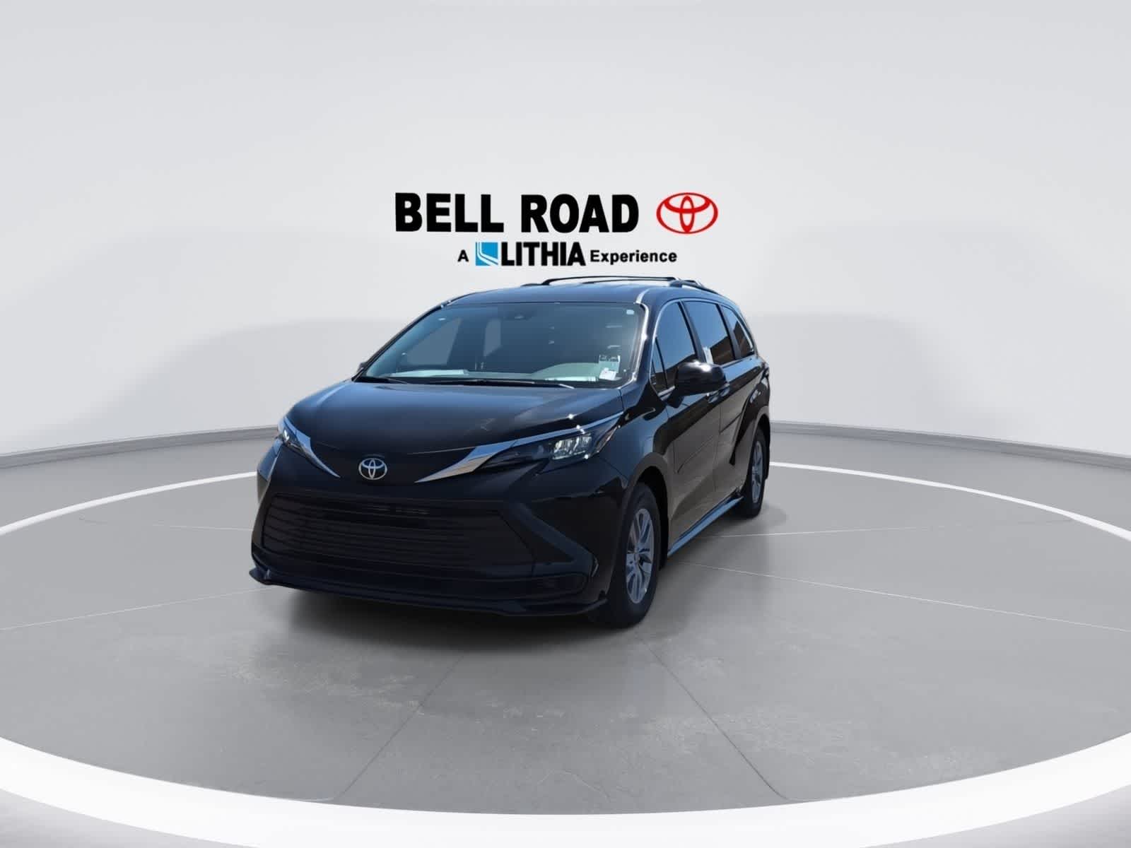 Thumbnail: 2026 Toyota Sienna - 3