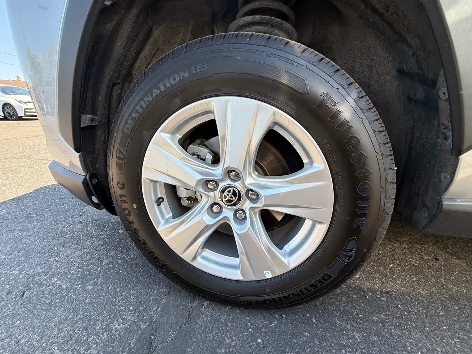 Thumbnail: 2021 Toyota RAV4 - 6
