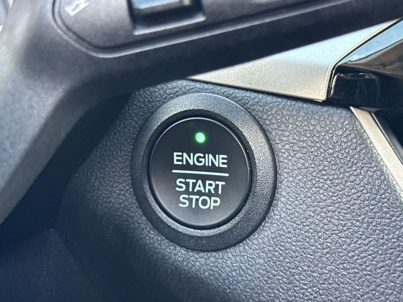 Thumbnail: 2022 Ford Escape - 25