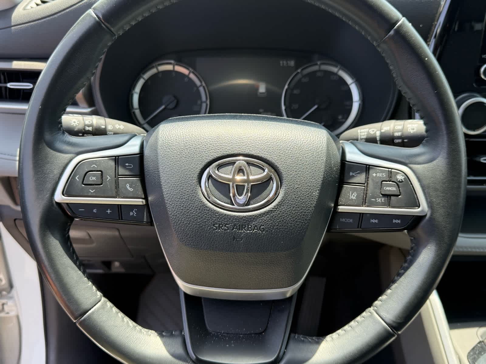 2023 Toyota Highlander LE 18