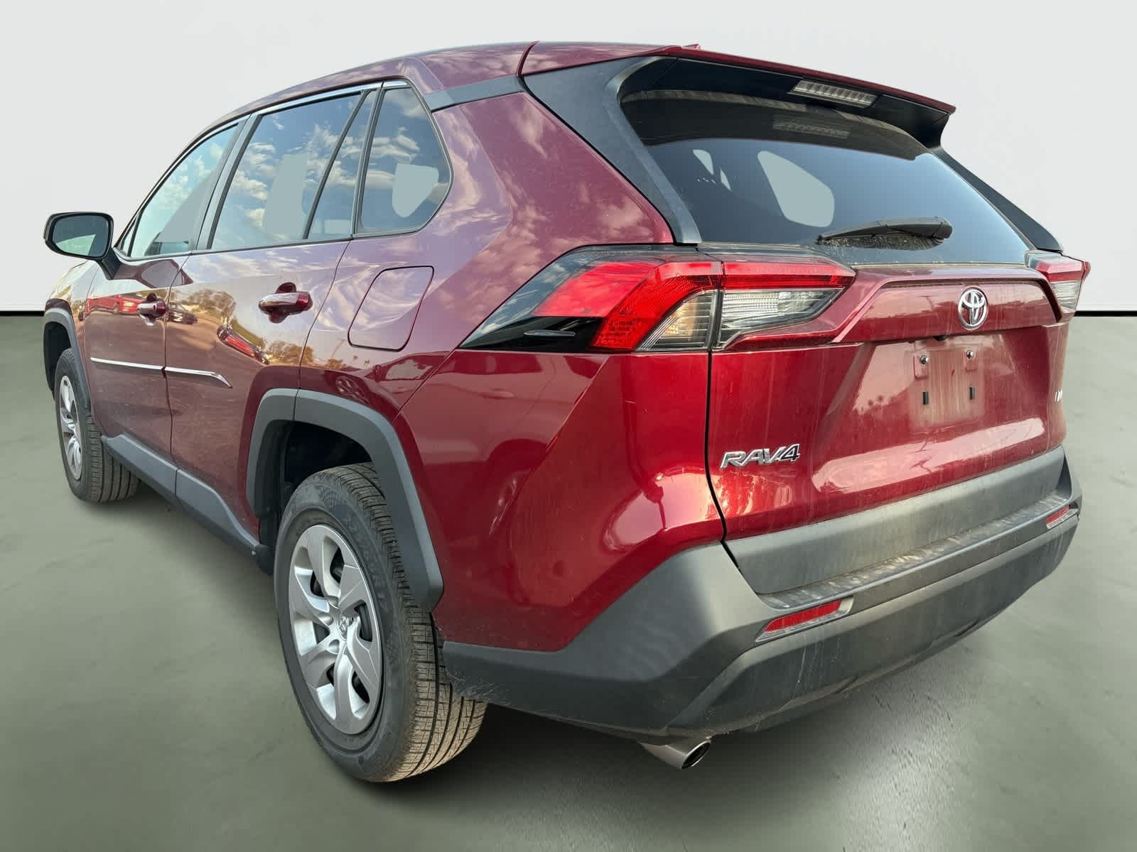 Thumbnail: 2022 Toyota RAV4 - 3