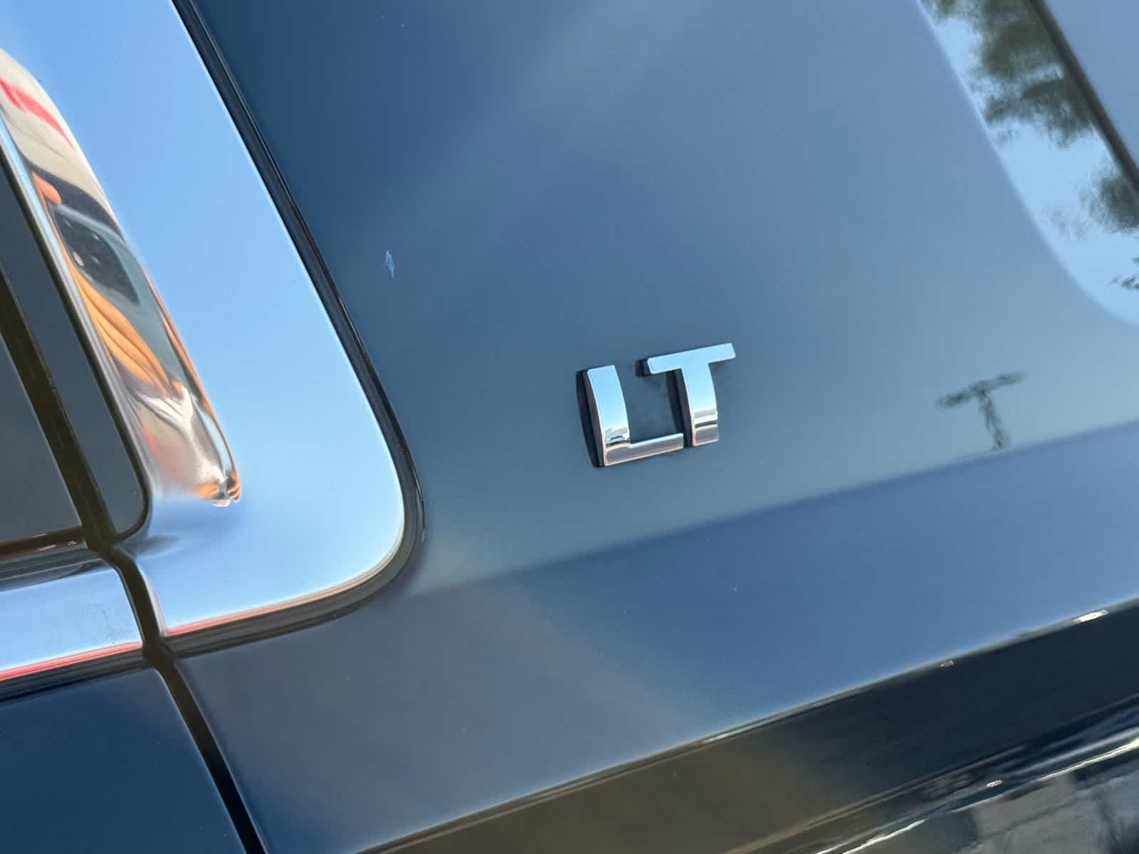 Thumbnail: 2018 Chevrolet Tahoe - 15