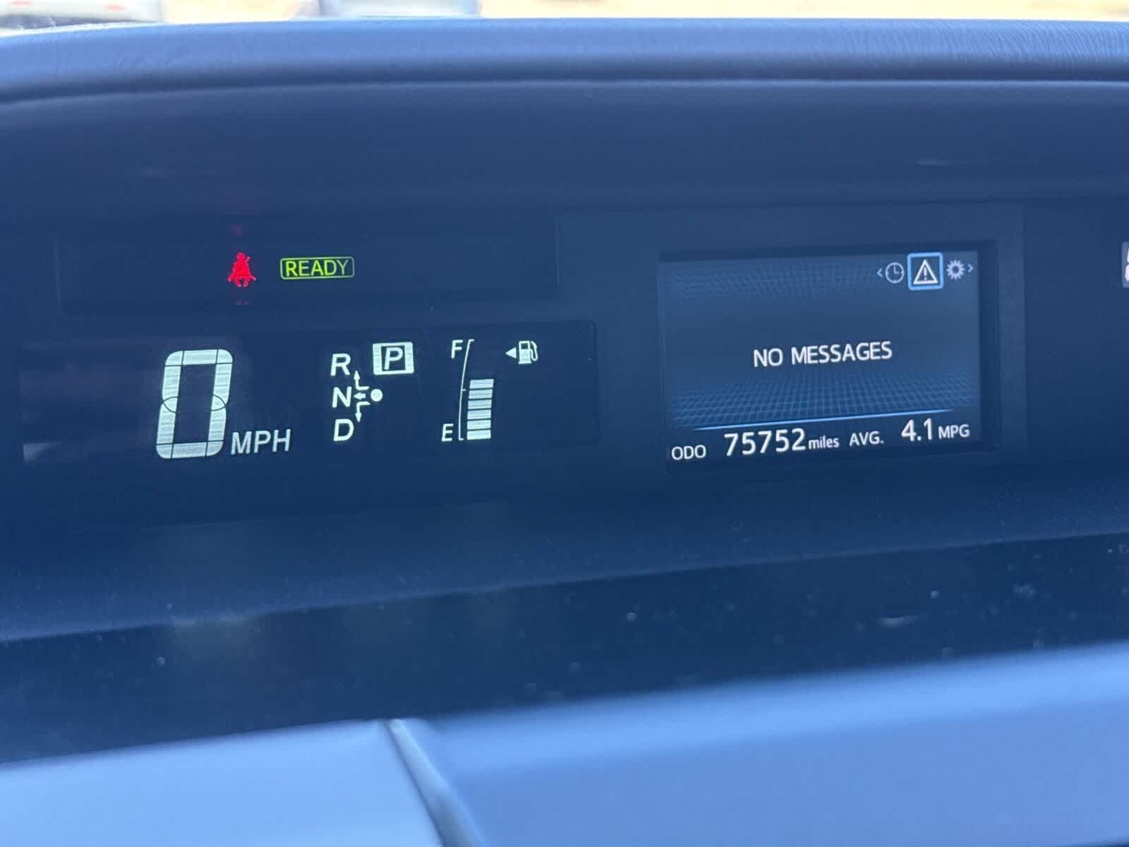 Thumbnail: 2017 Toyota Prius v - 30