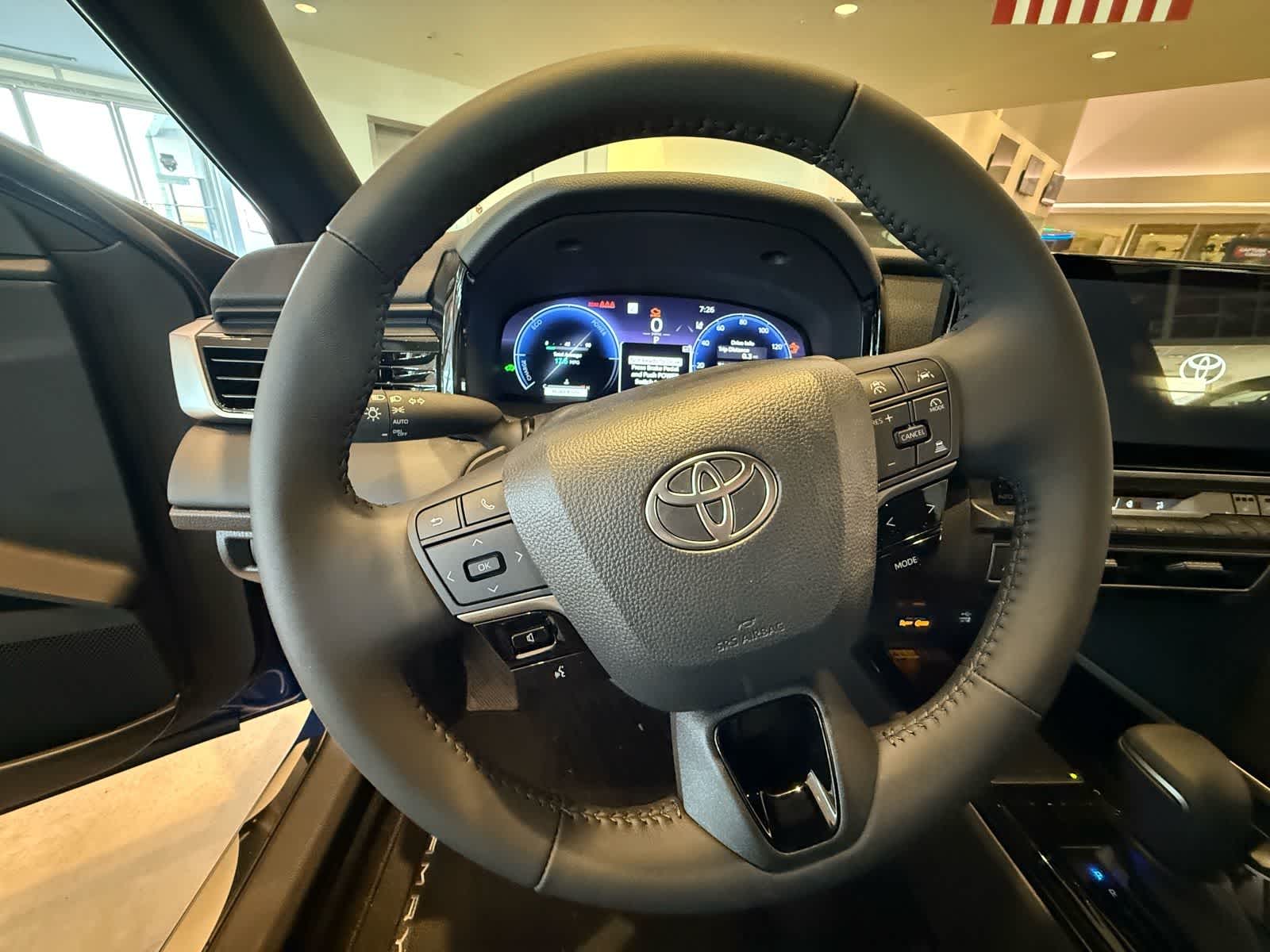 Thumbnail: 2025 Toyota Camry - 13