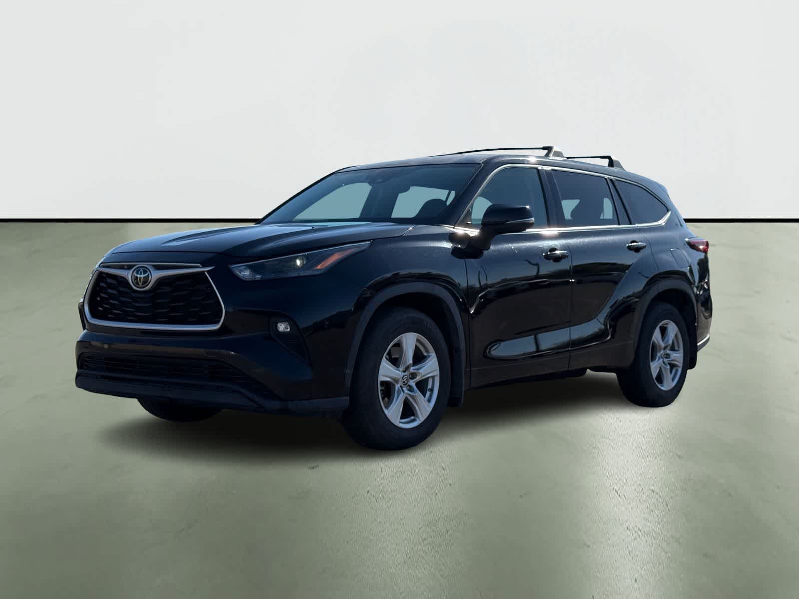 Thumbnail: 2022 Toyota Highlander - 2