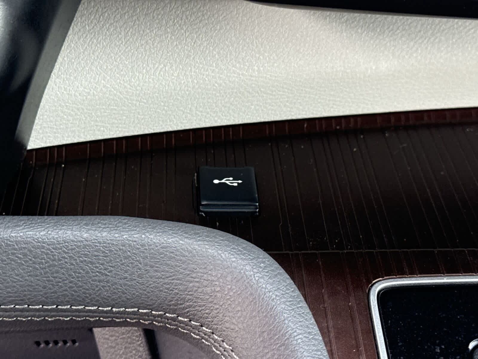 2024 Toyota Sienna LE 23