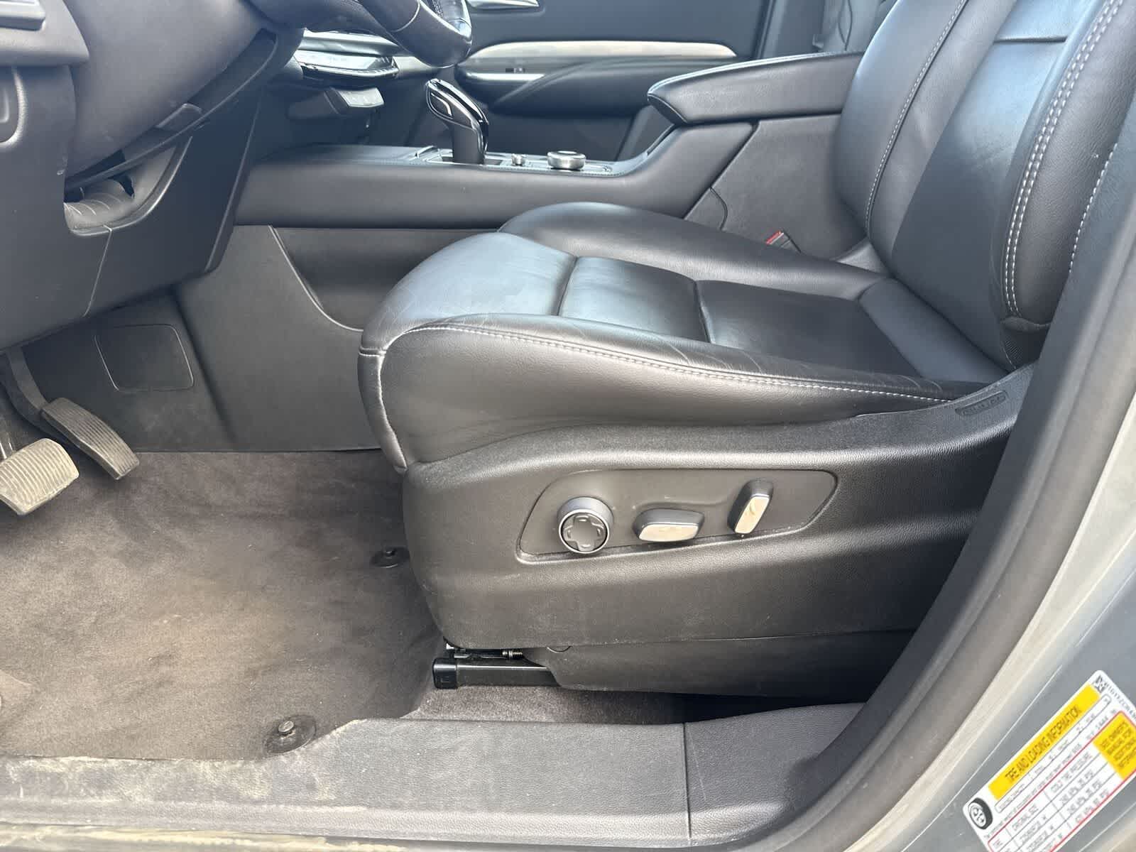 Thumbnail: 2024 Cadillac XT4 - 19