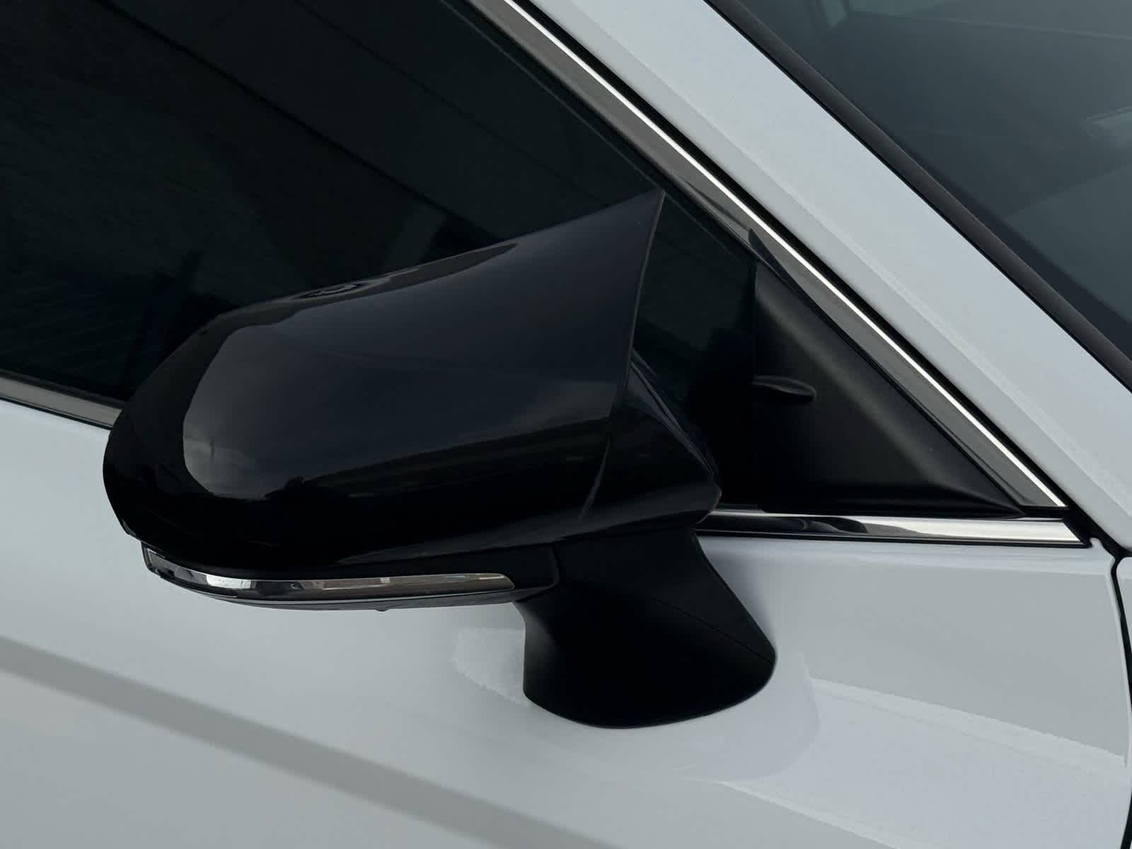 Thumbnail: 2023 Toyota Camry - 19